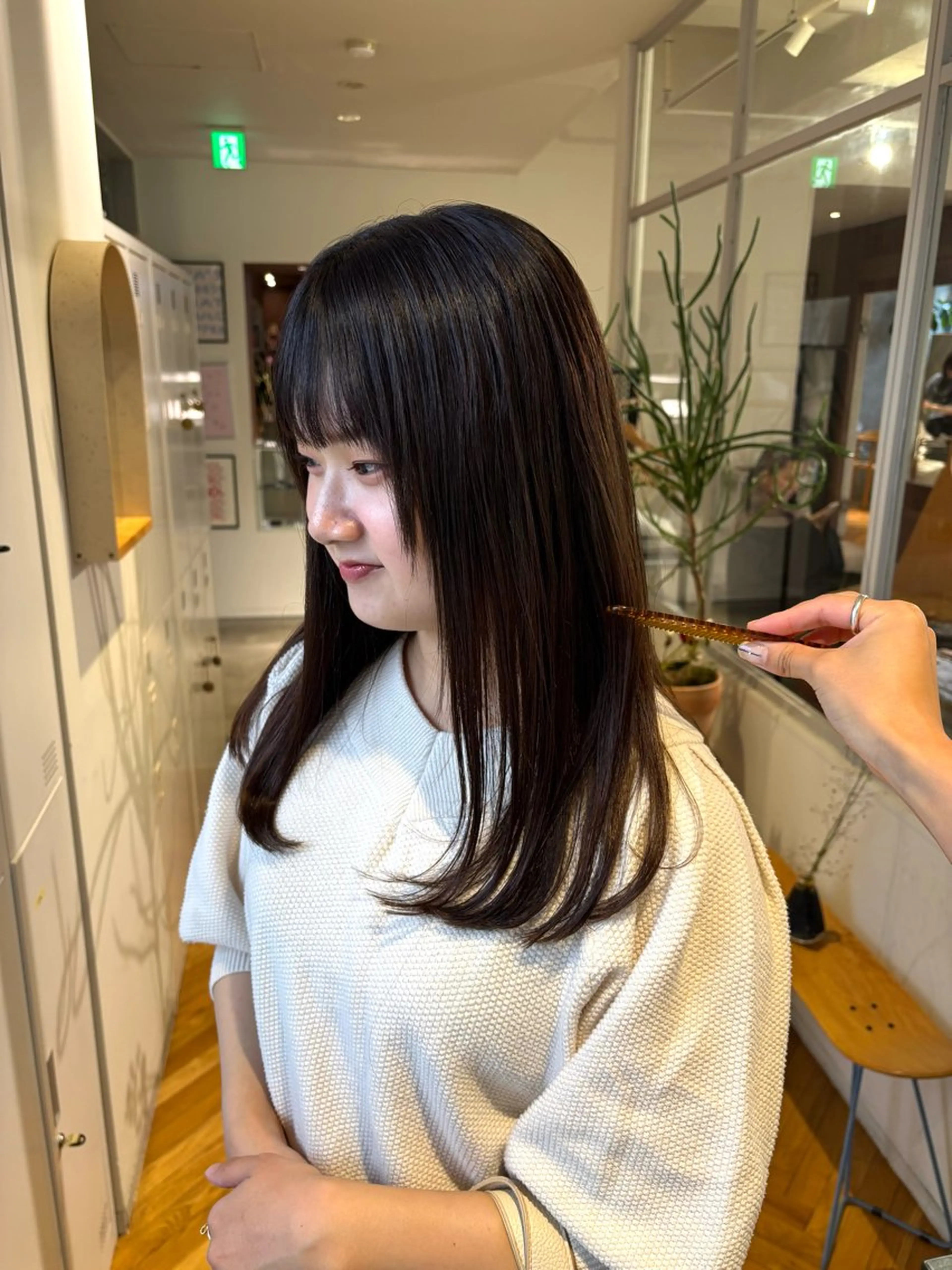 セミロング ヘアカラー yuna / tsunaguのヘアスタイル