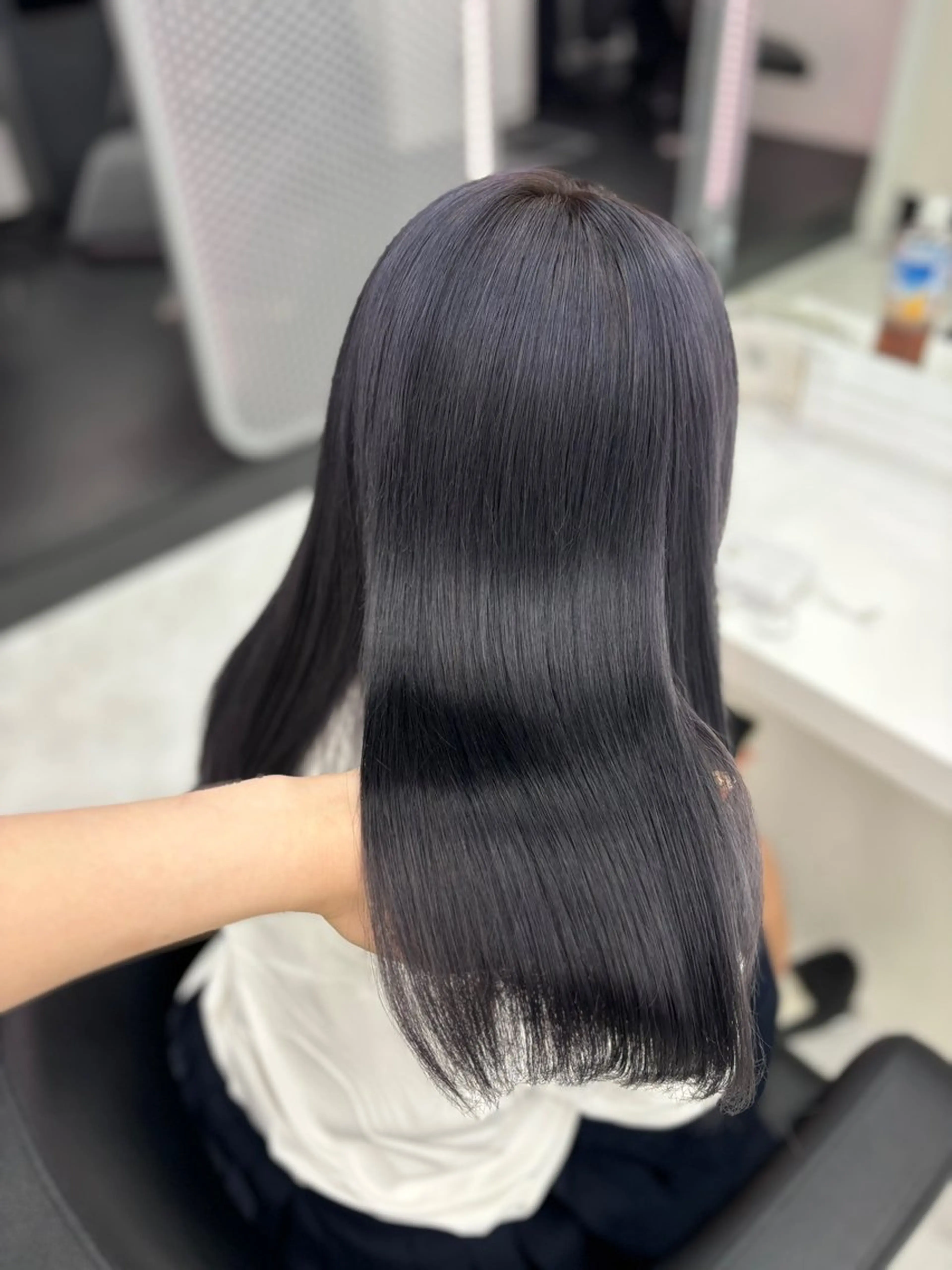 ロング カラー ヘアカラー トリートメント ヘッドスパ ヘアセット 韓国レイヤー ハッシュカットのヘアスタイル