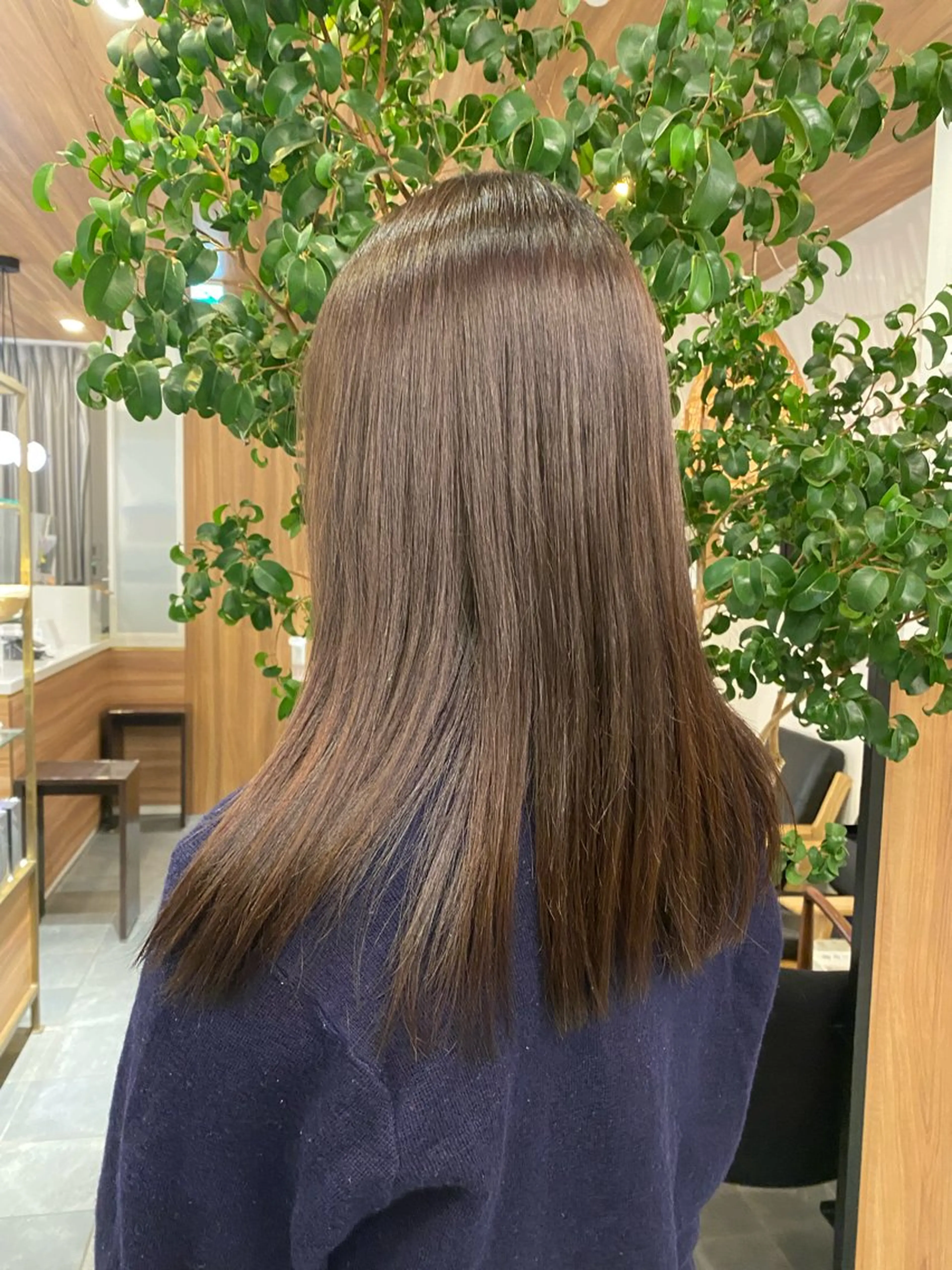 セミロング カラー ヘアアレンジ BEAUTRIUM 穂乃香のヘアスタイル