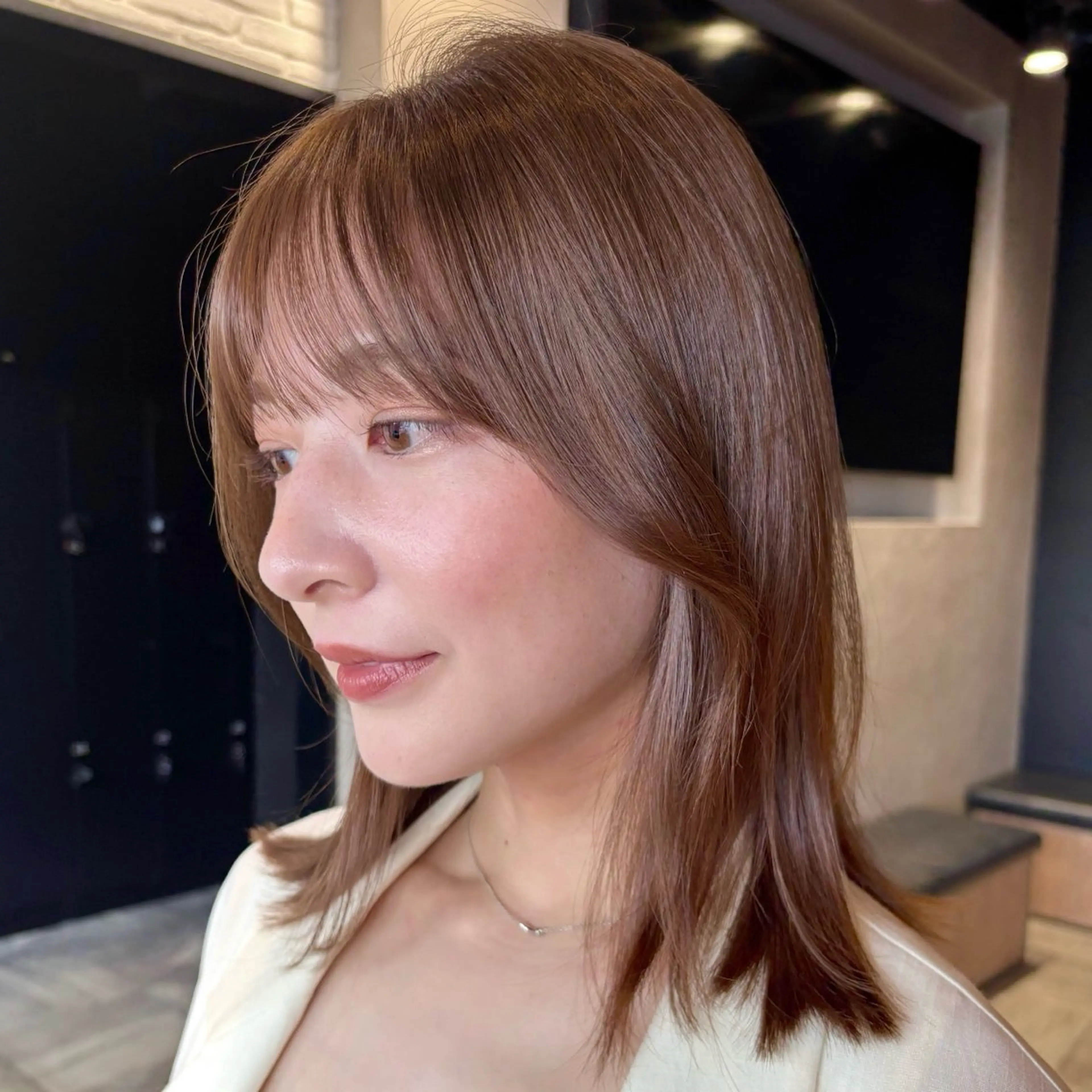 ミディアム カラー ベージュカラー ブリーチ ブリーチなしカラー 似合わせカット カット ヘアカラー トリートメント 顔まわり/レイヤー/ 透明感/まいな🥨のヘアスタイル