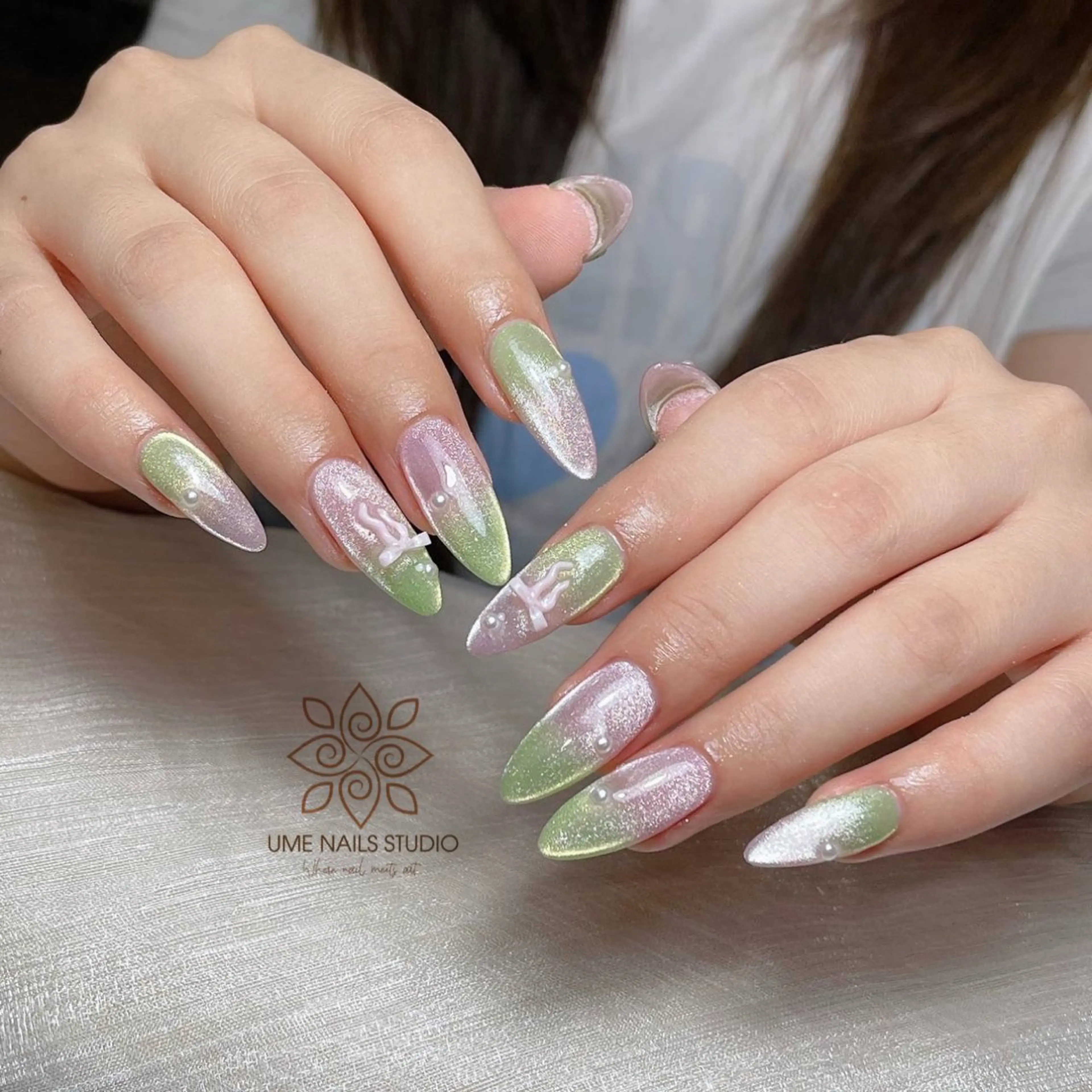 ネイル チークネイル クリアネイル ガーリー キラキラネイル 韓国ネイル ハンドネイル Ume Nail Studioのネイルデザイン