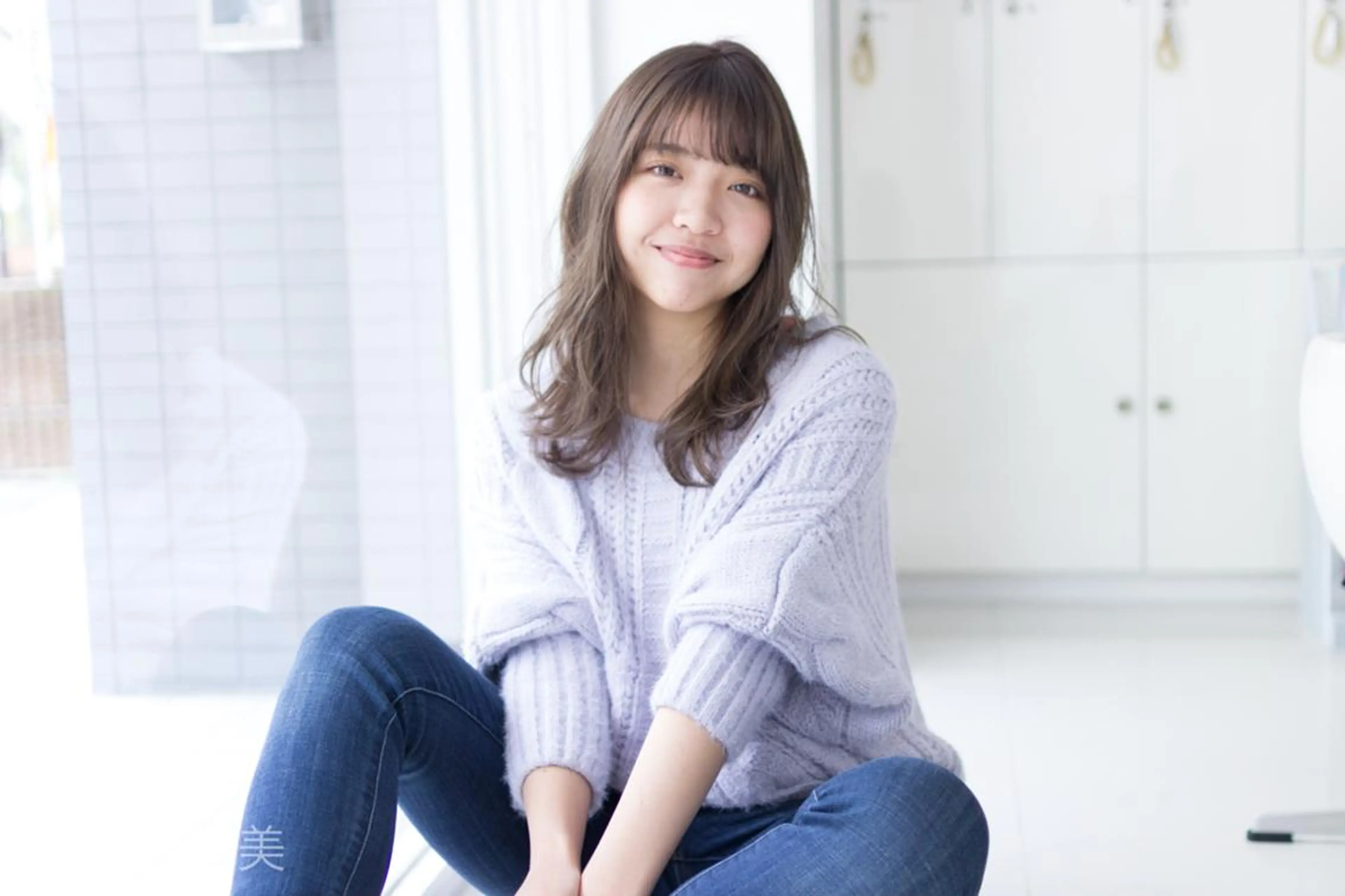 ミディアム カラー パーマ アッシュ ベージュカラー 透明感カラー デザインカラー グレージュ 佐藤 愛美のヘアスタイル