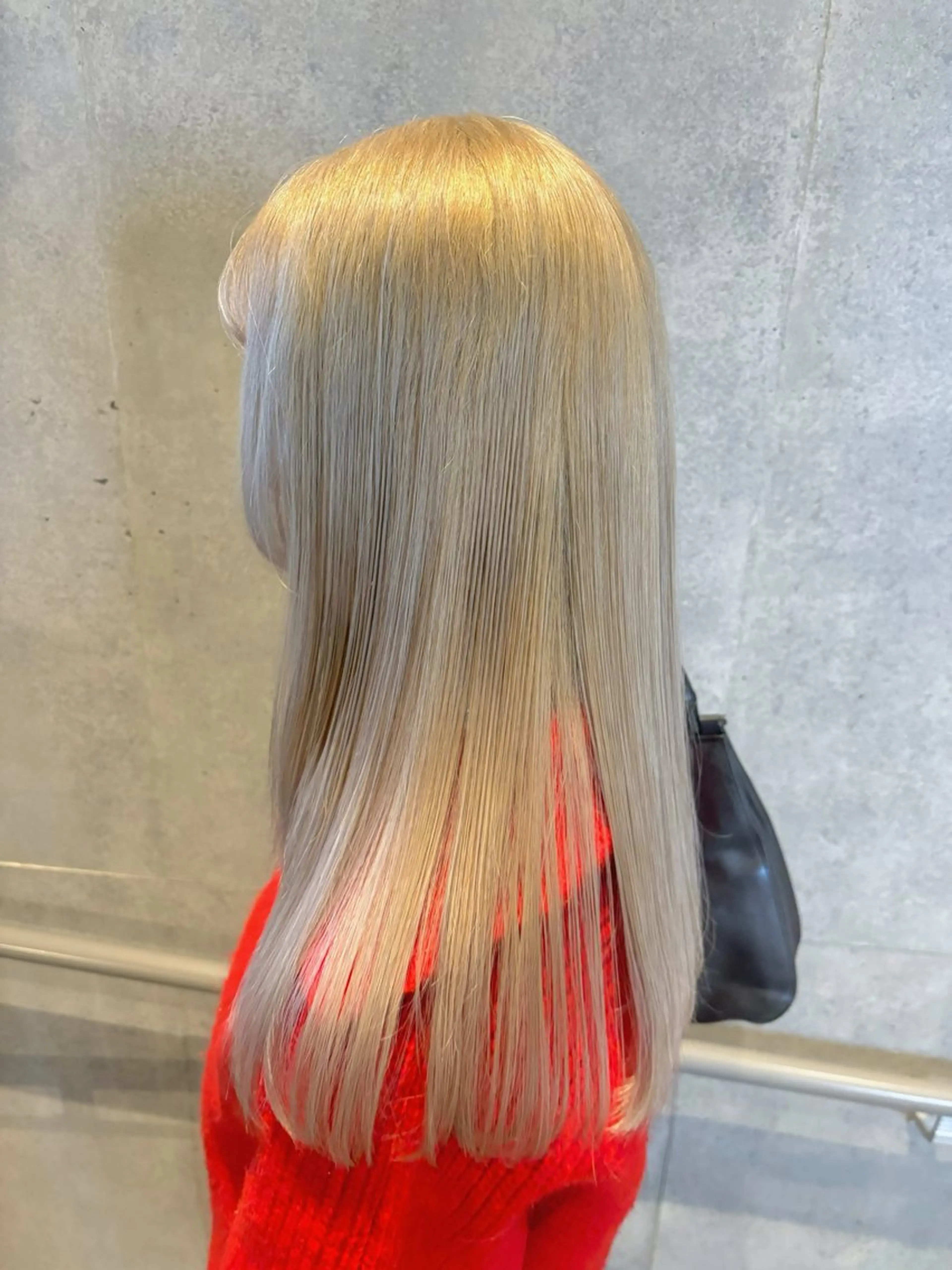 ロング カラー ヘアカラー しほ/ミルクティー/ メンズパーマ/バンドのヘアスタイル