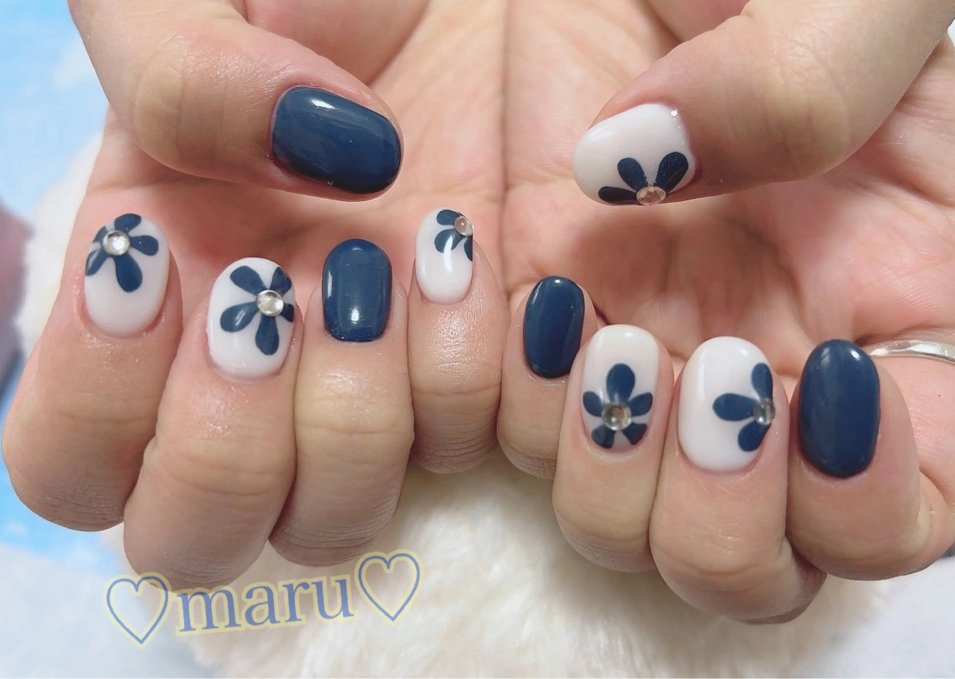 ネイル ハンドネイル フットネイル まるみ ♡のネイルデザイン