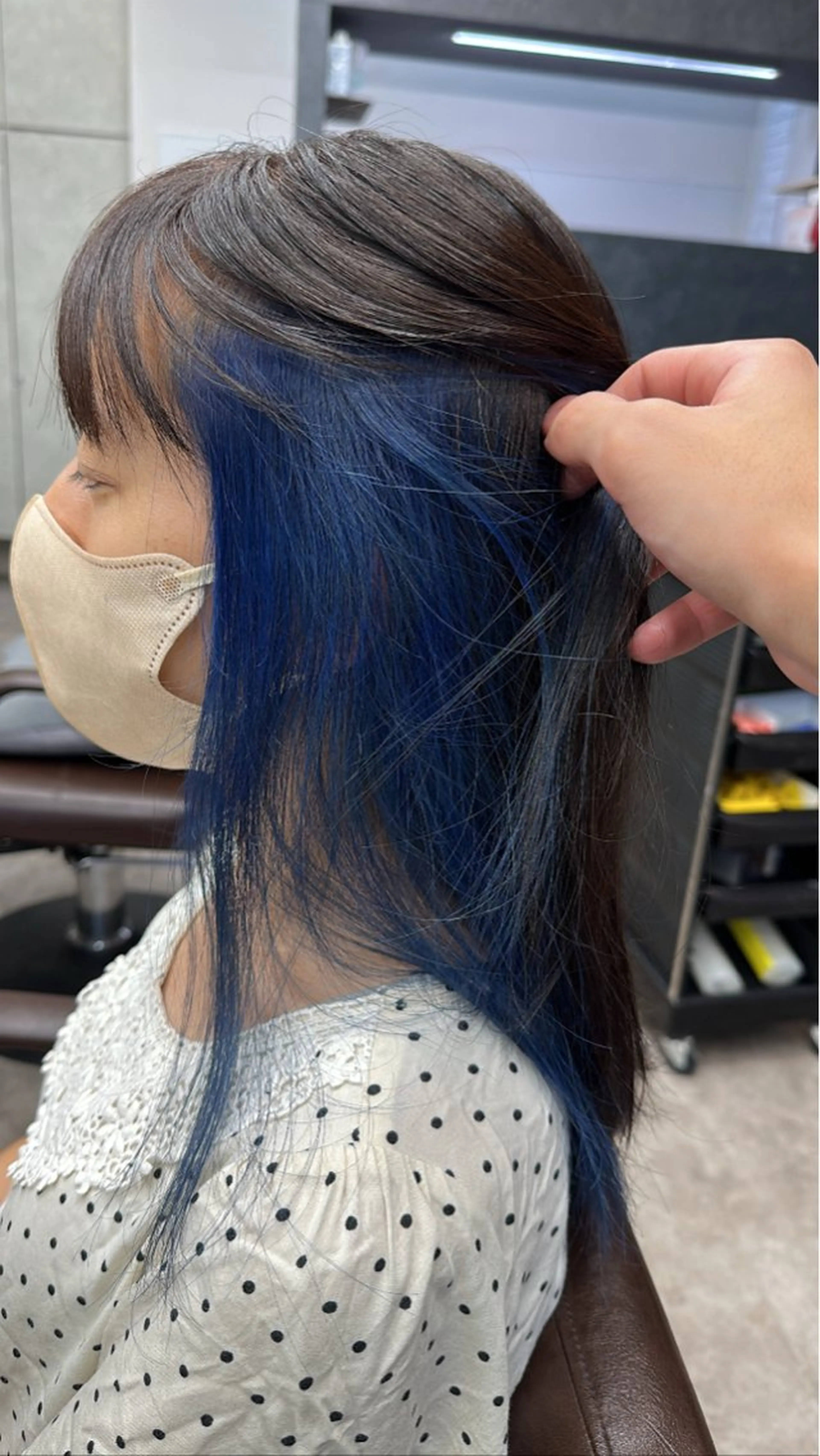 セミロング カラー ブリーチ ブルーカラー ネイビーカラー ヘアカラー トリートメント yu-ki レイヤー/ブリーチのヘアスタイル