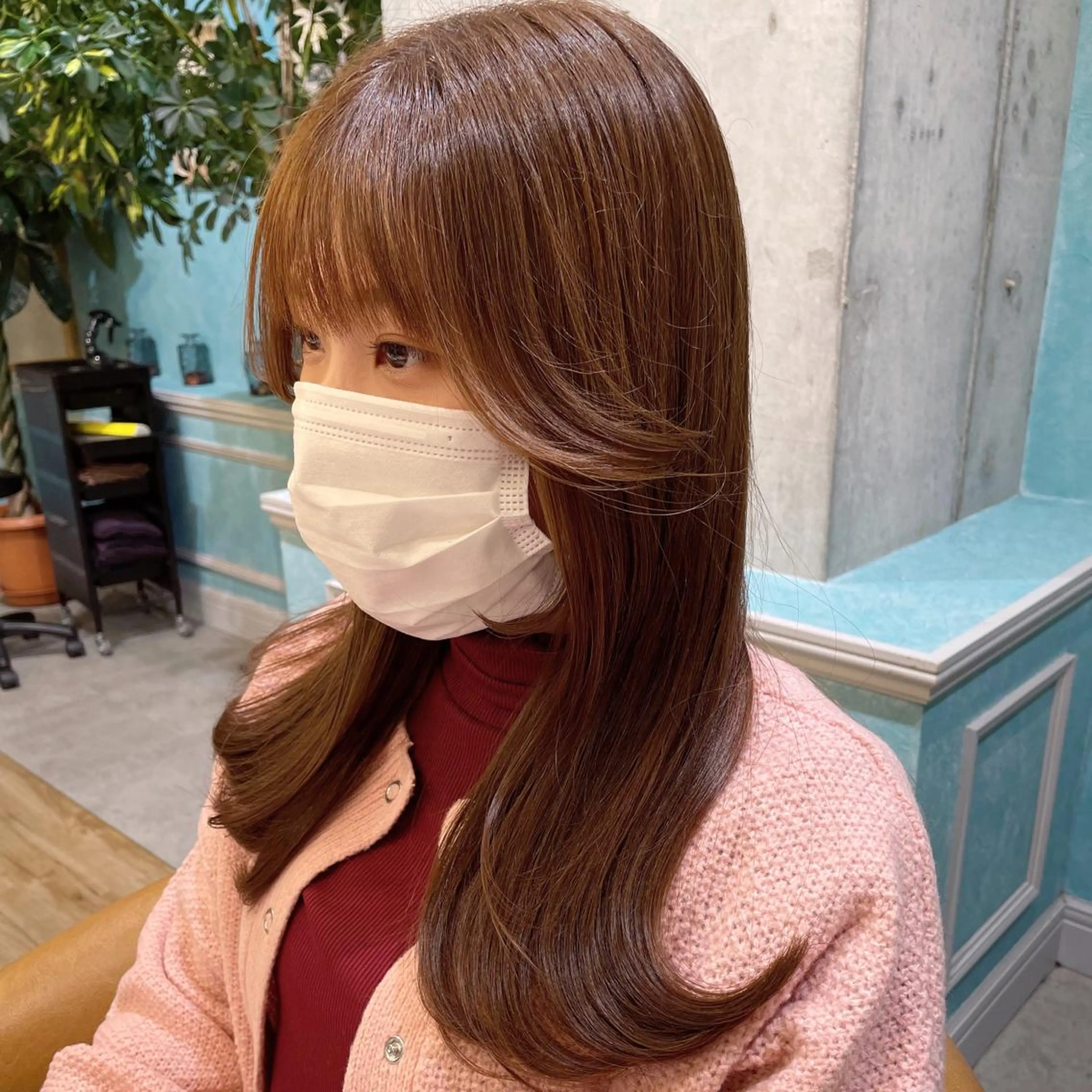 セミロング カット ヘアカラー トリートメント 山本翔一郎 韓国顔周りレイヤーのヘアスタイル