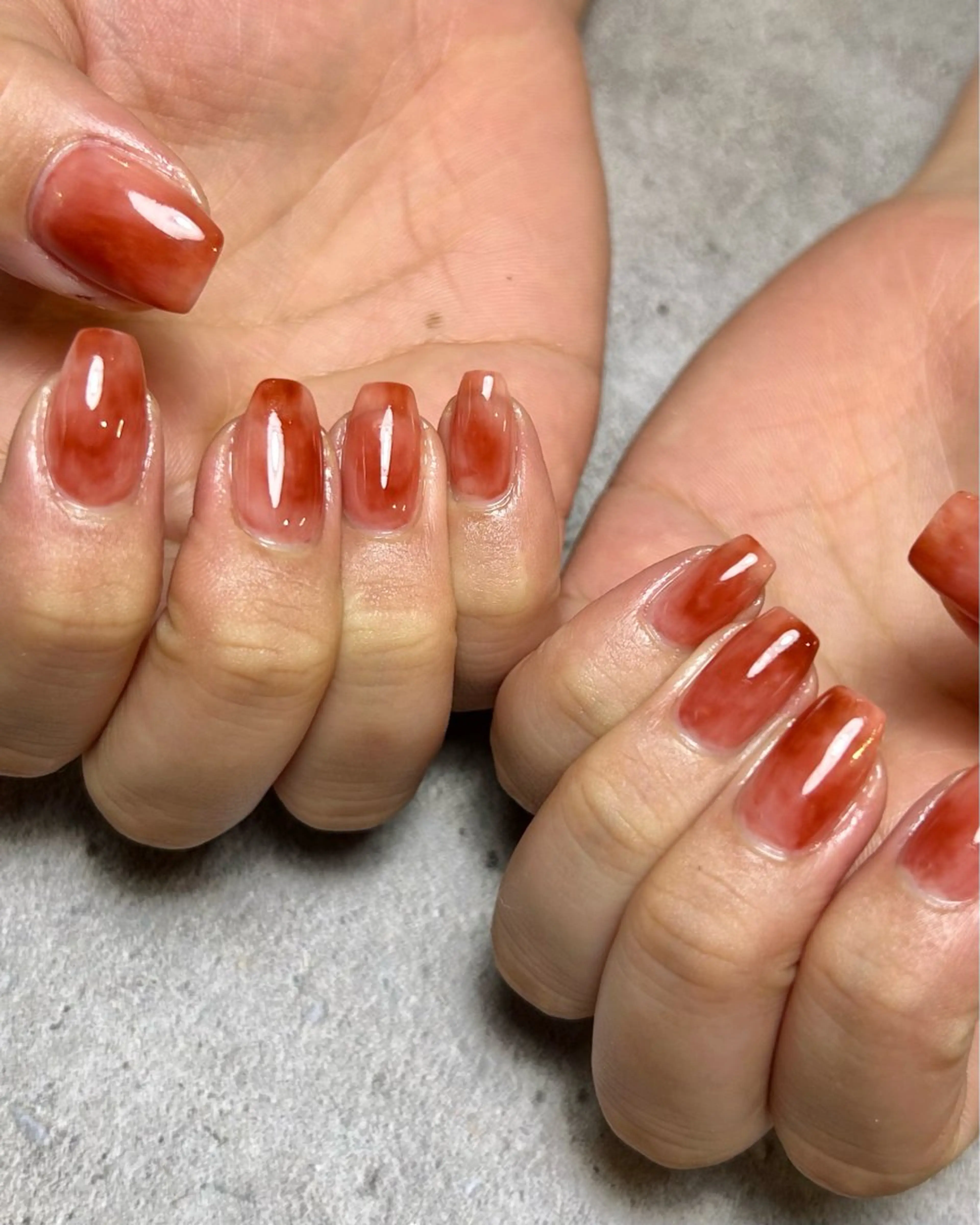 ネイル 持ち込み ニュアンスネイル 赤色 ハンドネイル Reflection marikoのネイルデザイン