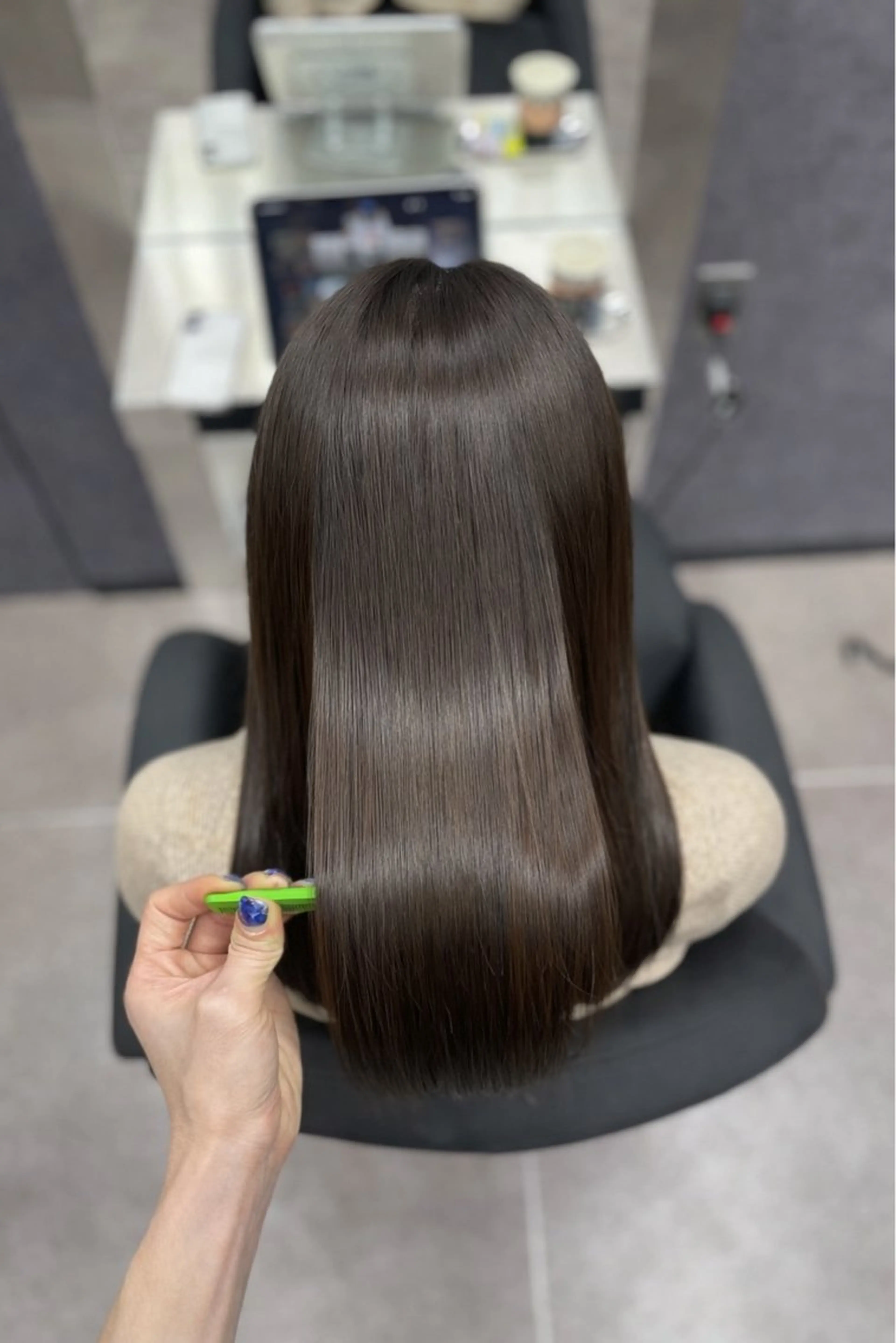 セミロング カット ヘアカラー トリートメント CYNTHIADUE 店長| IRISUのヘアスタイル