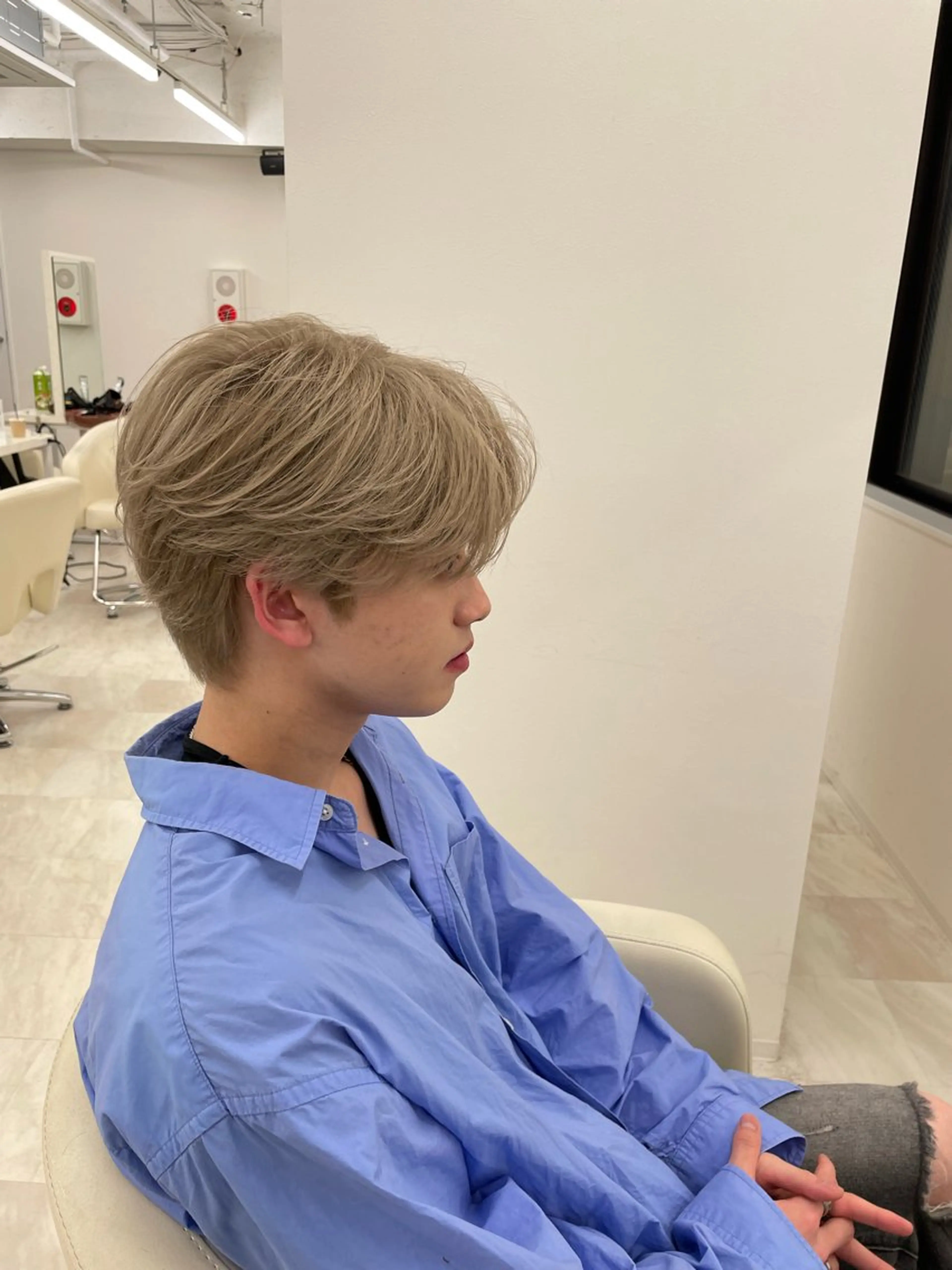 ショート カラー メンズ メンズブリーチ ベージュカラー ブリーチ メンズ特化美容師 yamadaのヘアスタイル