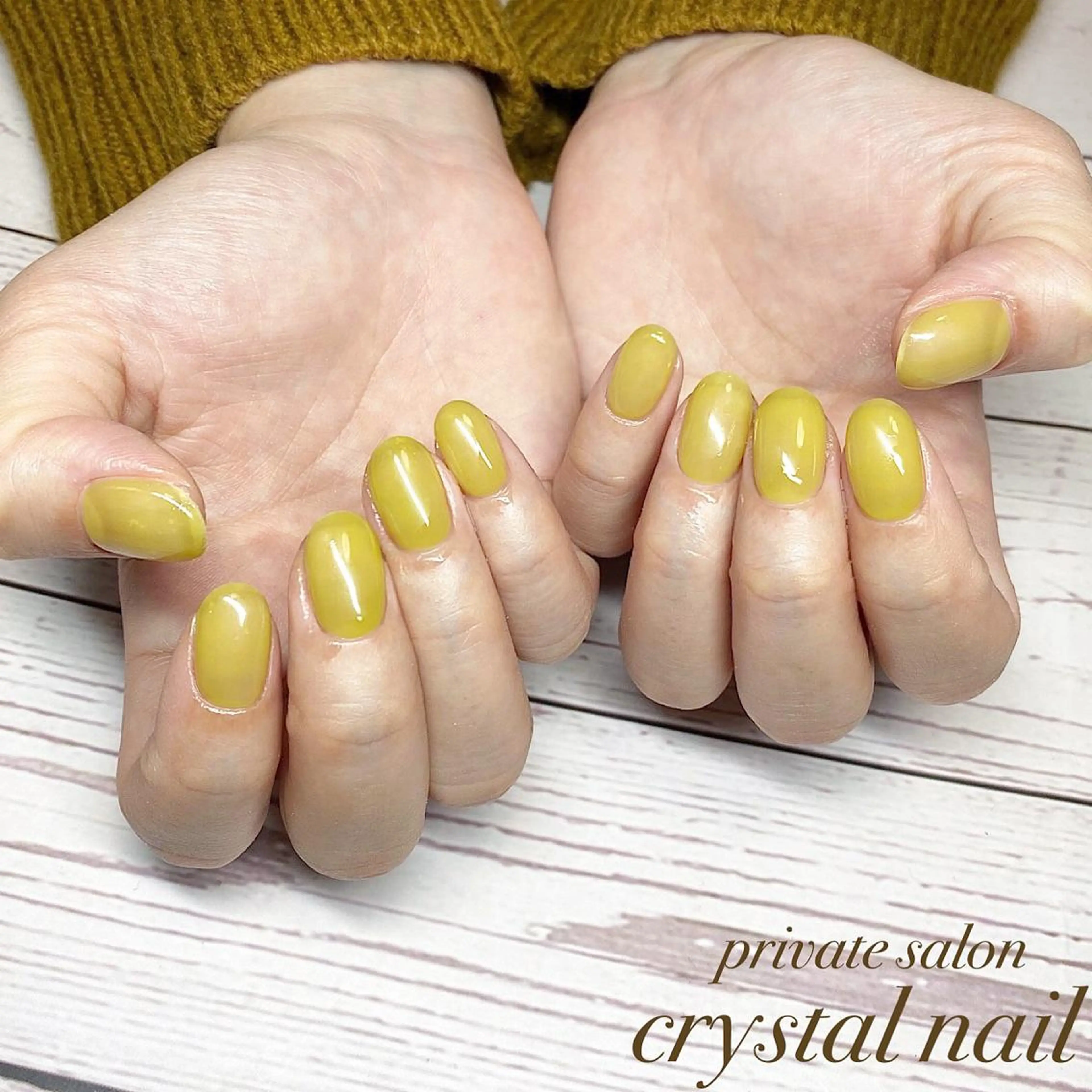 ネイル ピスタチオネイル 春ネイル Crystal Nailのネイルデザイン