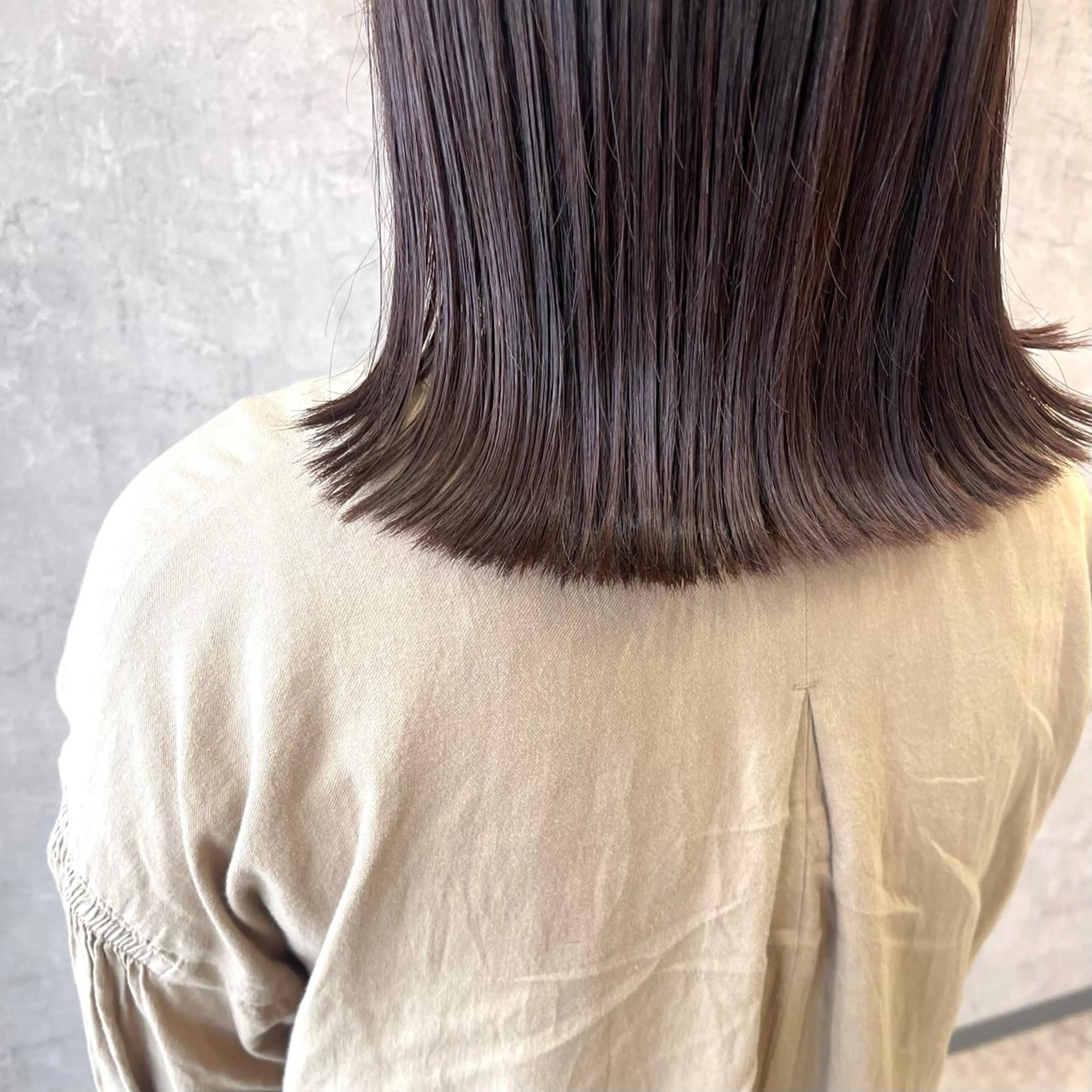 ミディアム カラー ヘアアレンジ ベージュカラー 外ハネヘア カット ヘアカラー トリートメント merci.所属・🌻まさの あいり🌻のヘアスタイル