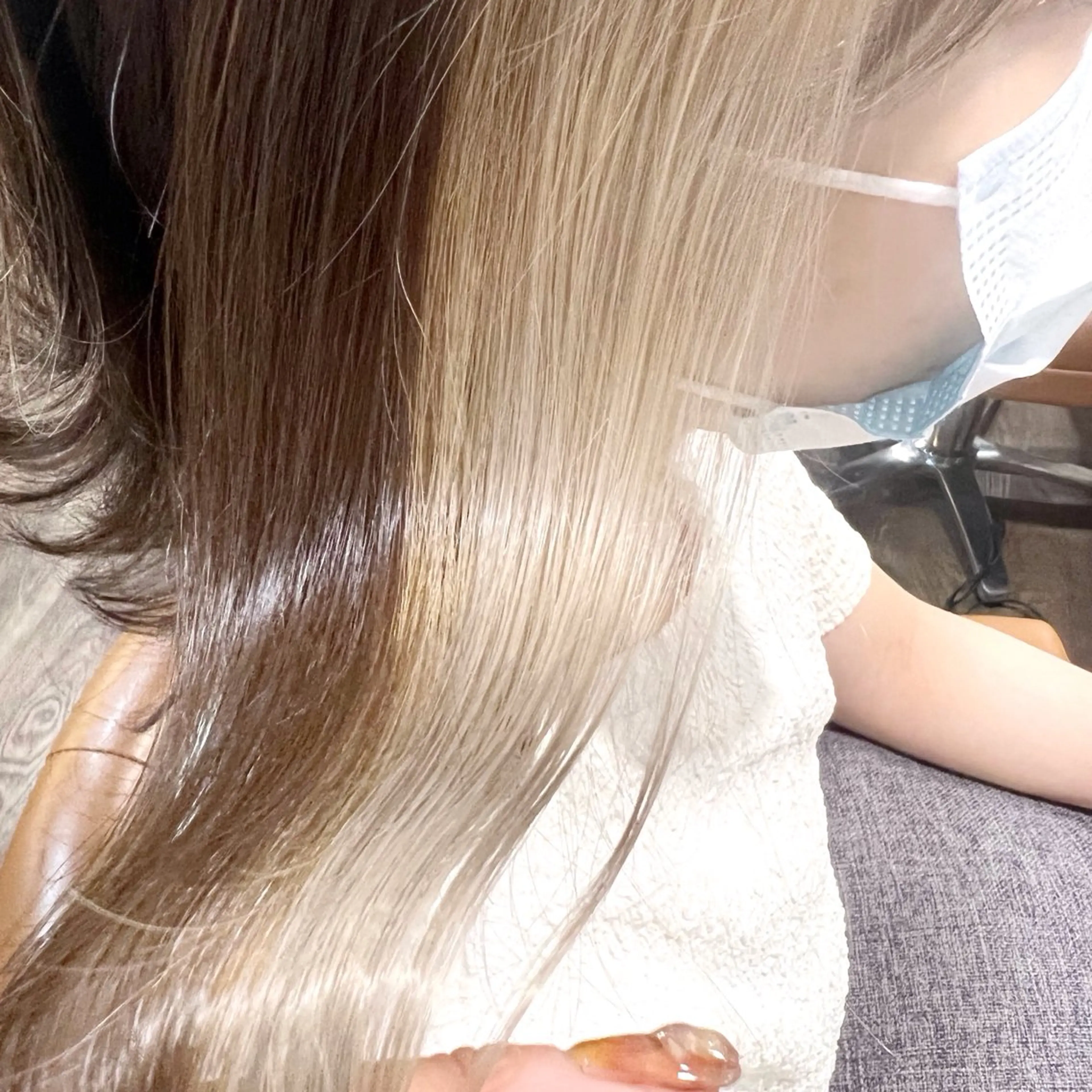 【ミニモ学割】相談似合わせデザインカラー(ブリーチ1回) (カット追加🉑)の写真