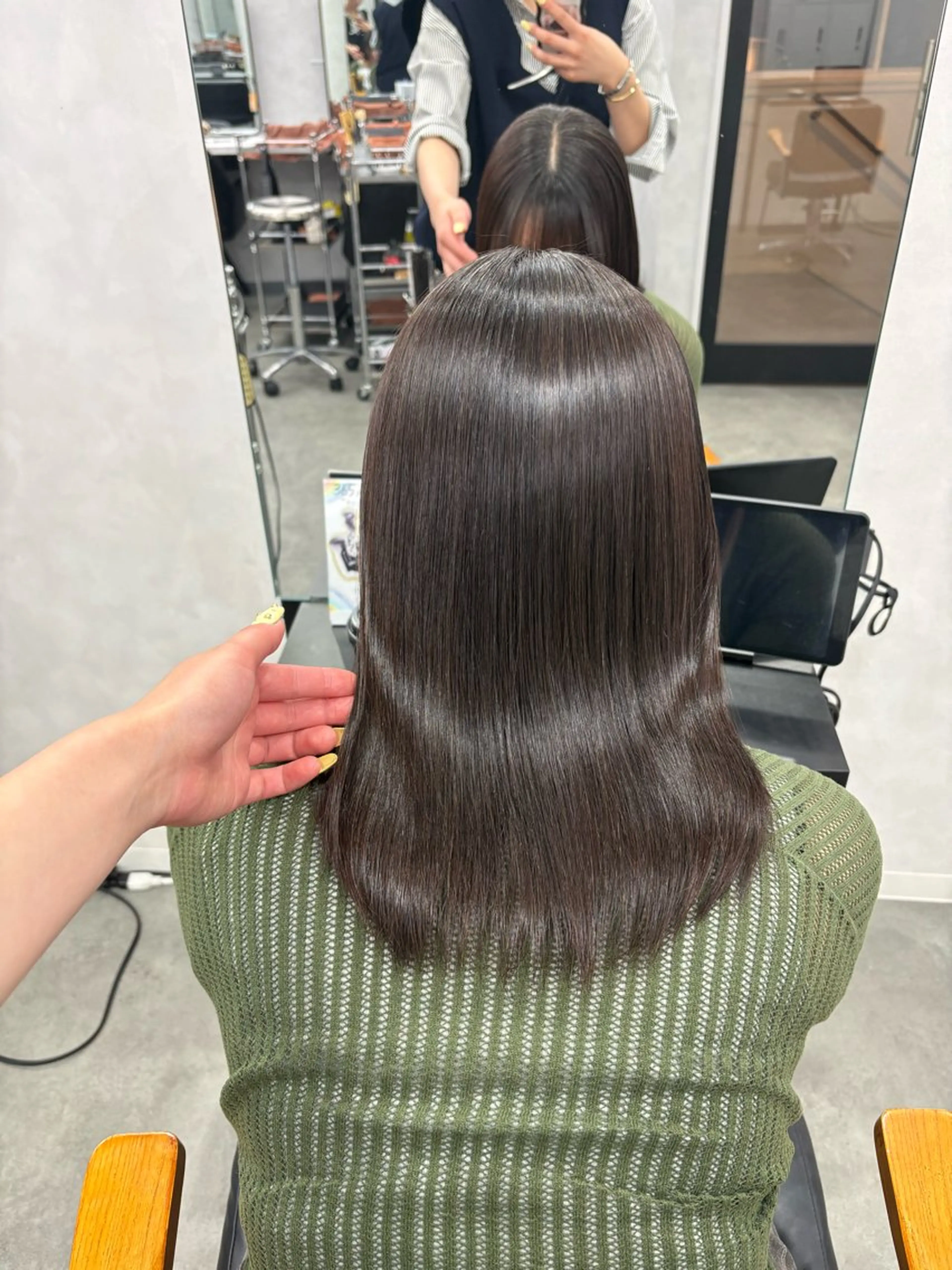 ミディアム 縮毛矯正 LIV所属・LIV(リヴ) My (マイ)のヘアスタイル