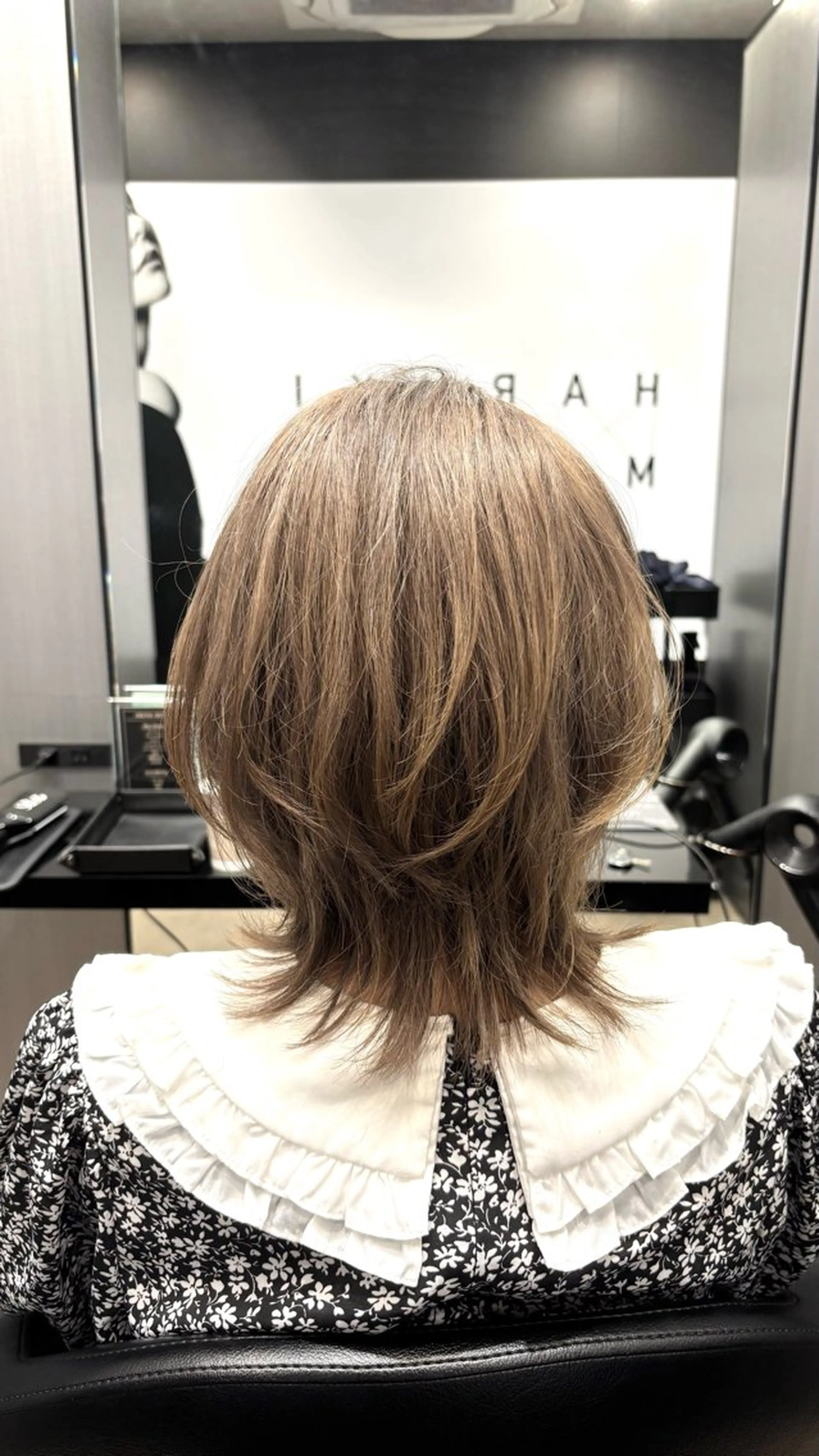 ミディアム レイヤーカット ウルフカット ウルフレイヤー カット ヘアカラー HARUKI  MINATO Japan広島紙屋町店所属・hmj紙屋町店 脊戸智志のヘアスタイル
