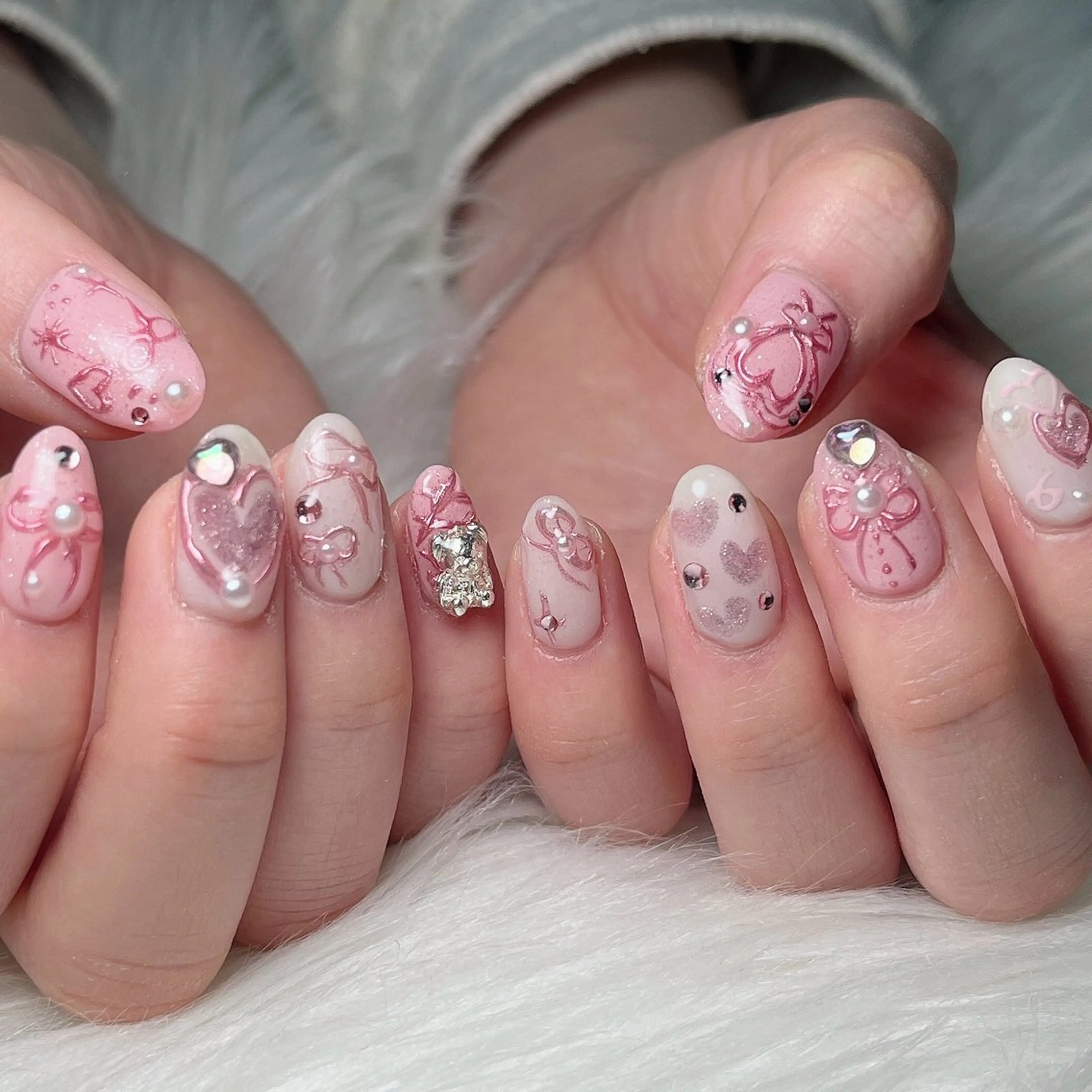 ネイル 韓国ネイル ラメ(グリッター) 持ち込み ハンドネイル 🐕‍🦺Yappy 💗A-tanのネイルデザイン