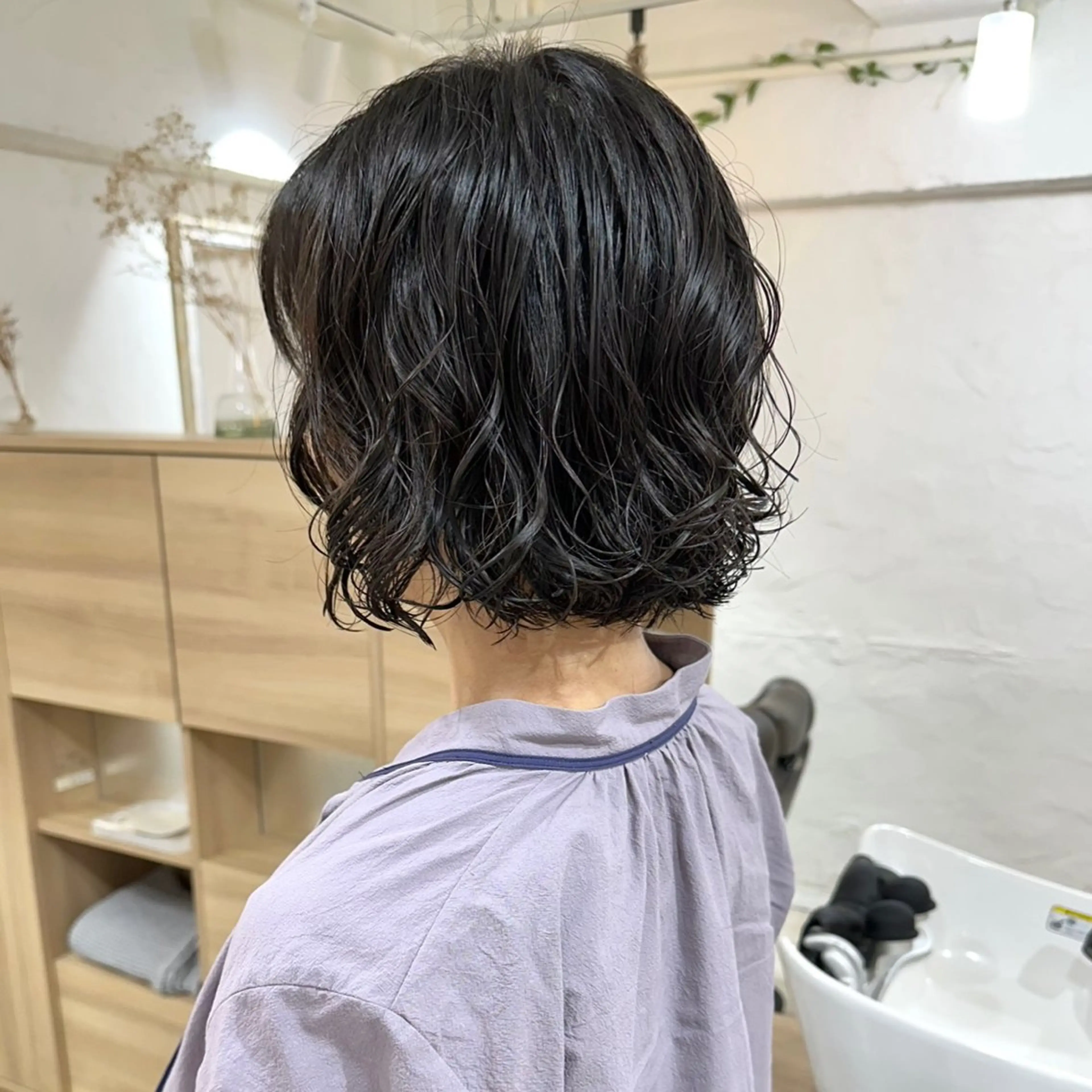 ショート パーマ 切りっぱなしボブ 前下がりボブ ボブ ウルフカット 銀座No.1髪質改善 縮毛矯正/本木のヘアスタイル