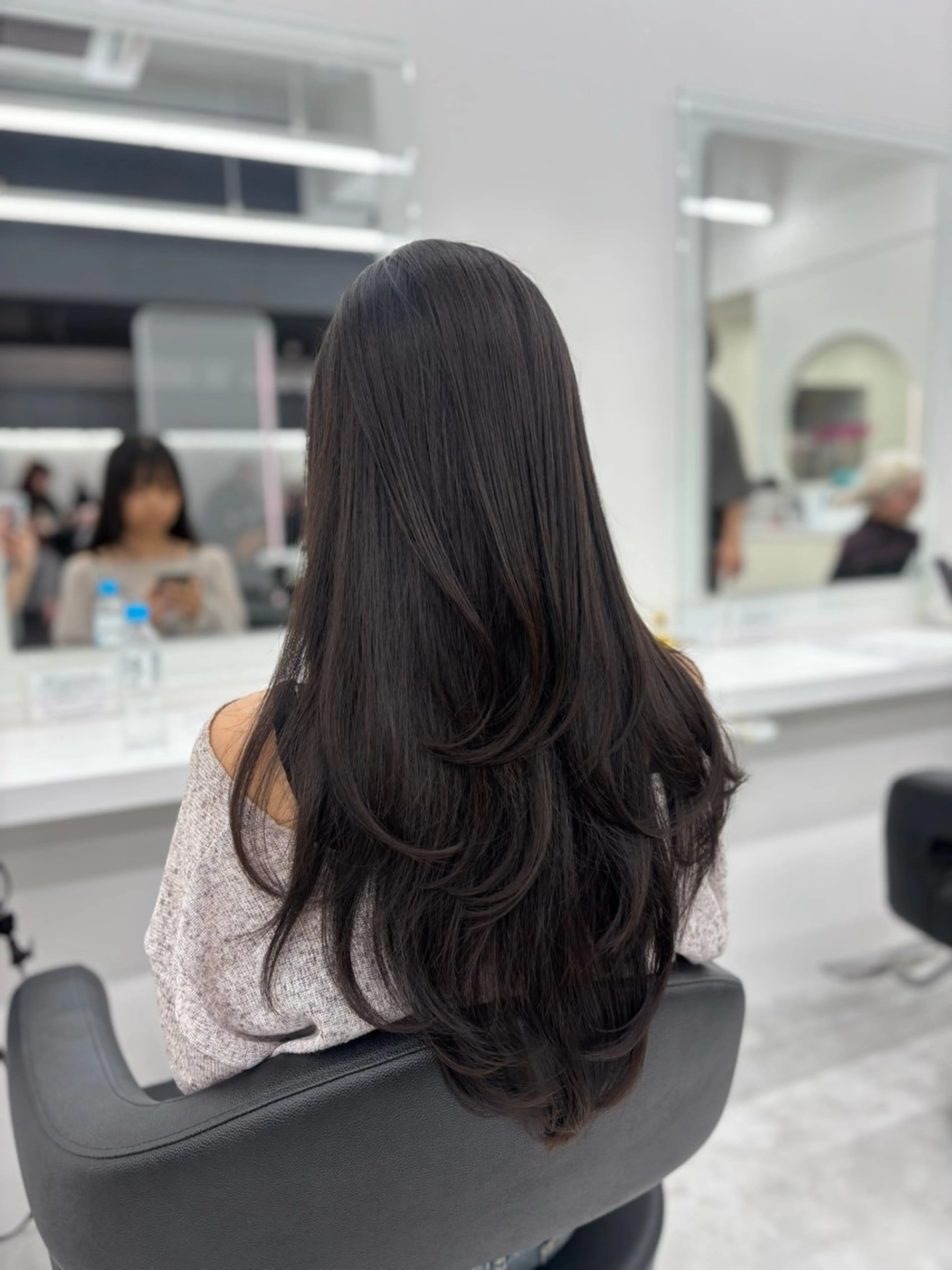 ロング カット 韓国レイヤー ハッシュカットのヘアスタイル