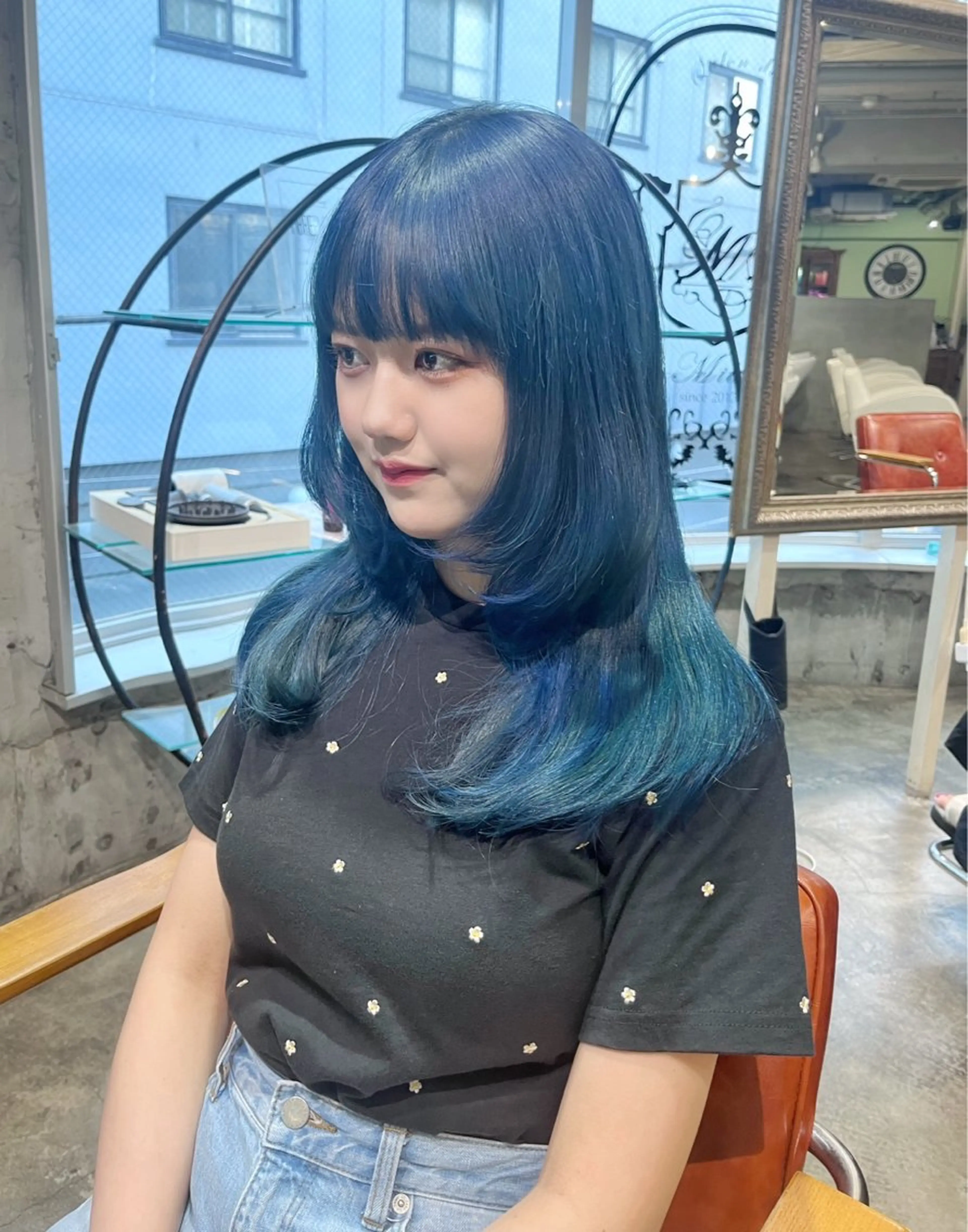 セミロング カラー ヘアアレンジ ブリーチ ヘアカラー ピンクカラー🩷 ヘアセットＮＯ.1のヘアスタイル