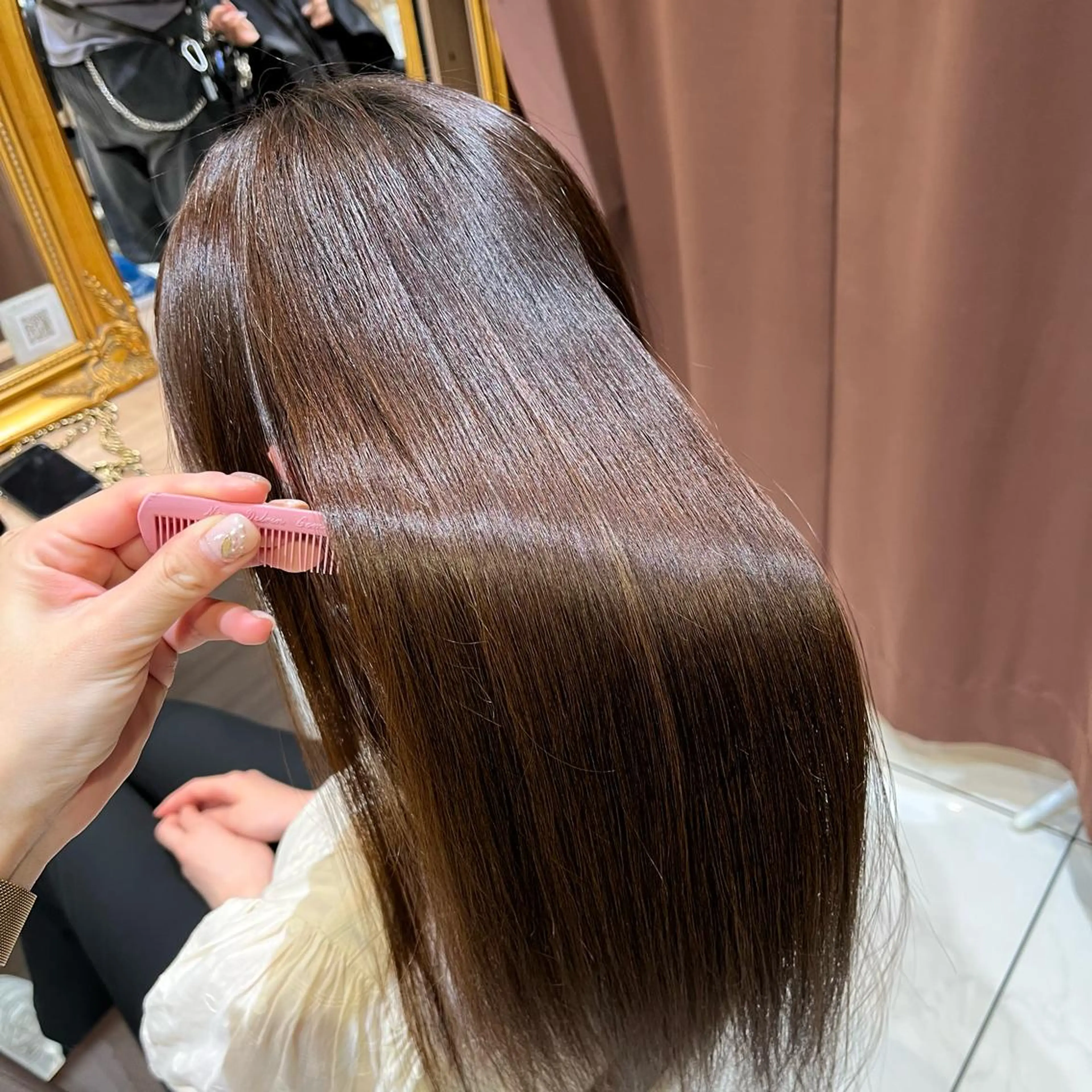 ロング ヘアカラー 長尾菜々美🐰 ／ハイトーンカラーのヘアスタイル