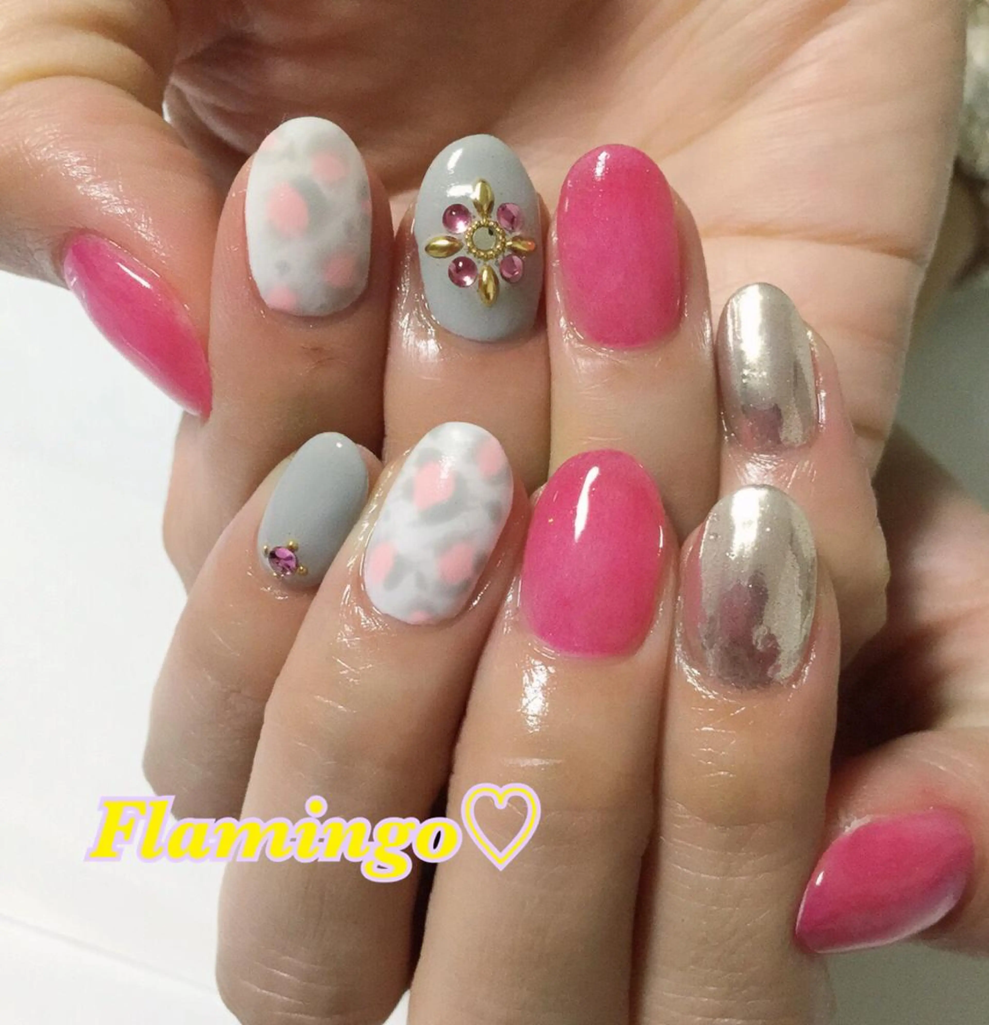 ネイル アートネイル ストーンネイル 40代からの爪を守る ×ケア重視サロン♡のネイルデザイン