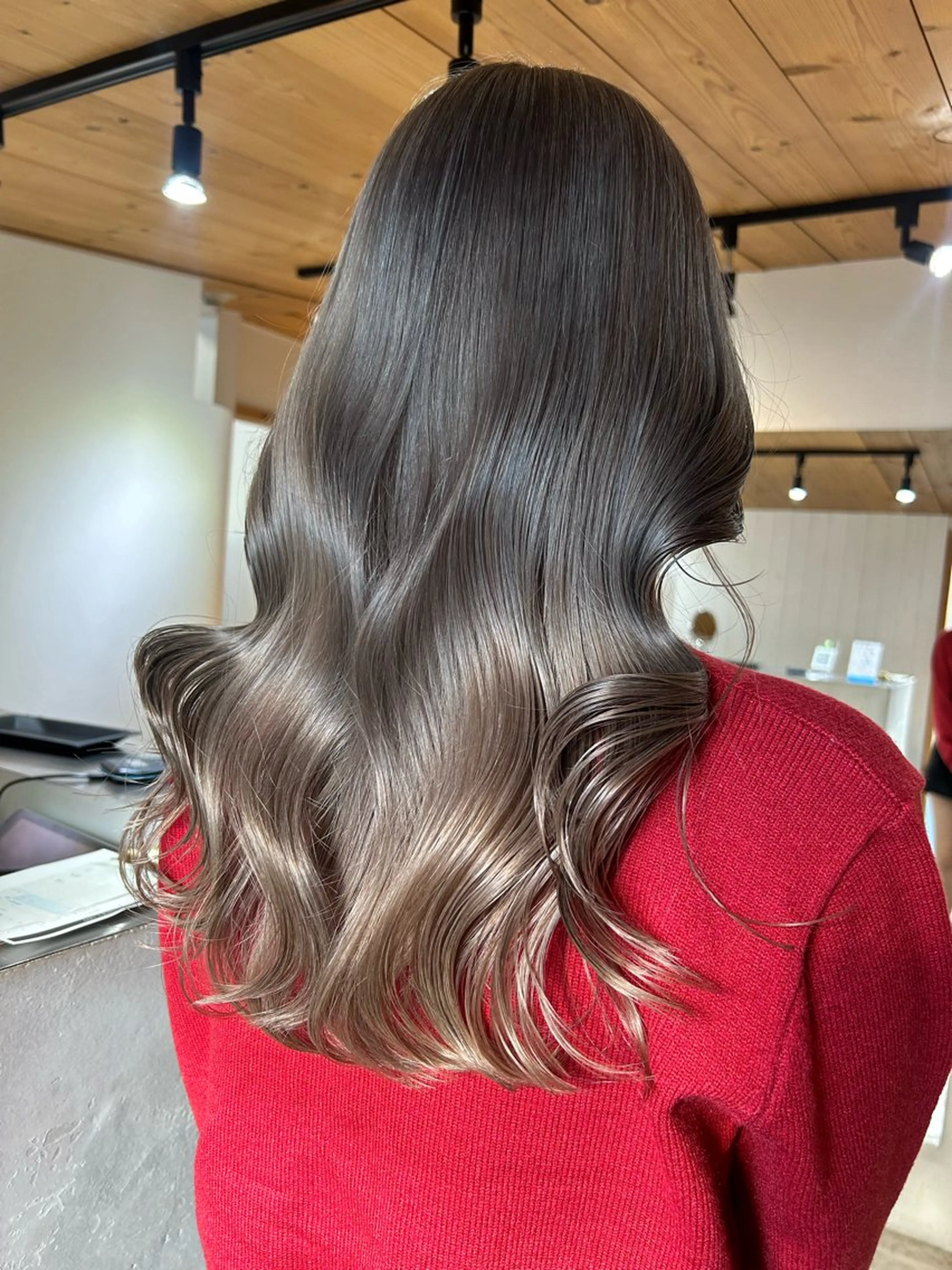 セミロング カラー グレージュ カット ヘアカラー トリートメント 🧸艶々韓国ヘア 🧁mizunaのヘアスタイル