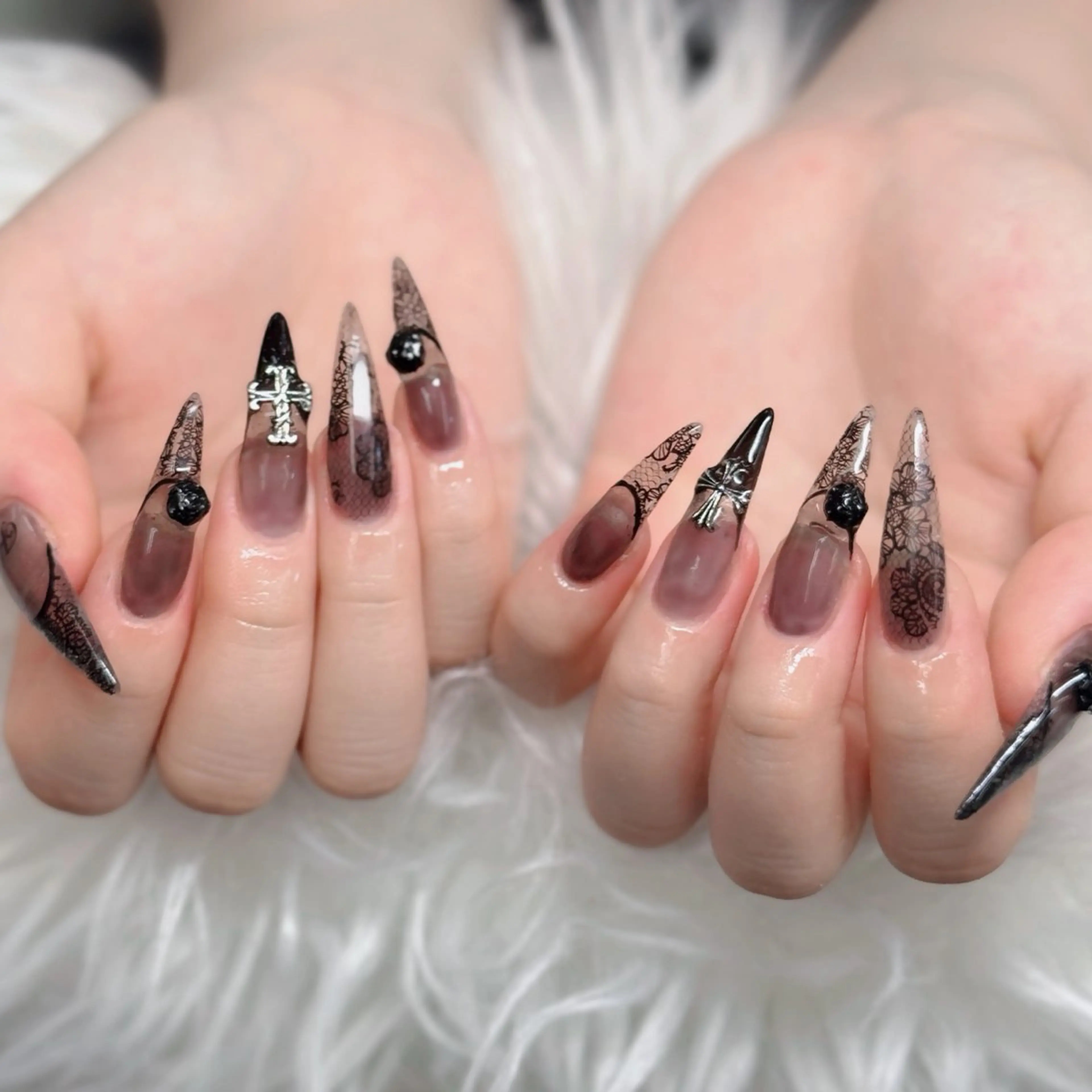 ネイル 成人式 ロングネイル マグネットネイル 大理石ネイル(マーブル) リボン ハンドネイル Hani Nail Salonのネイルデザイン