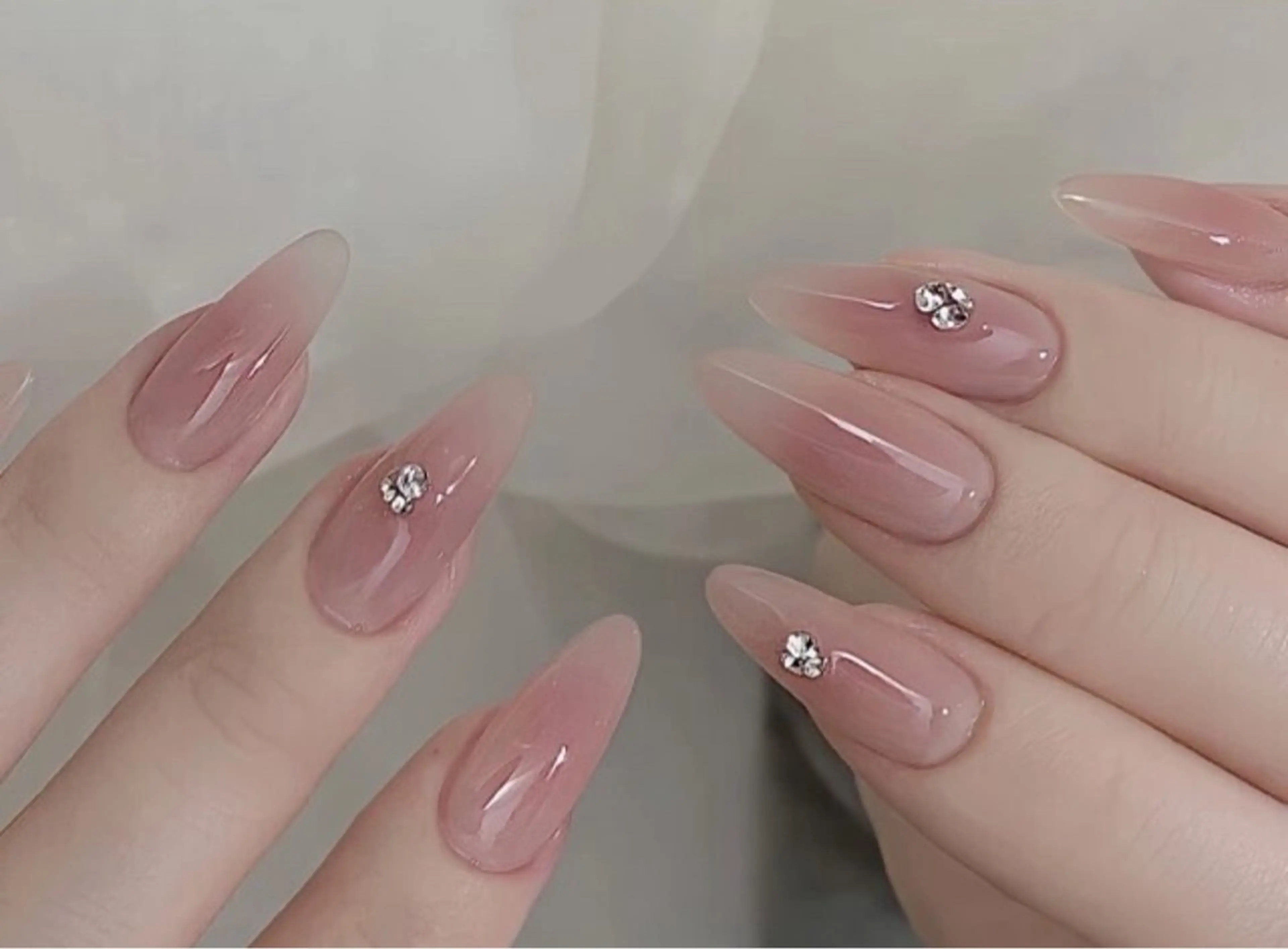 ネイル LE REVE Hinaのネイルデザイン