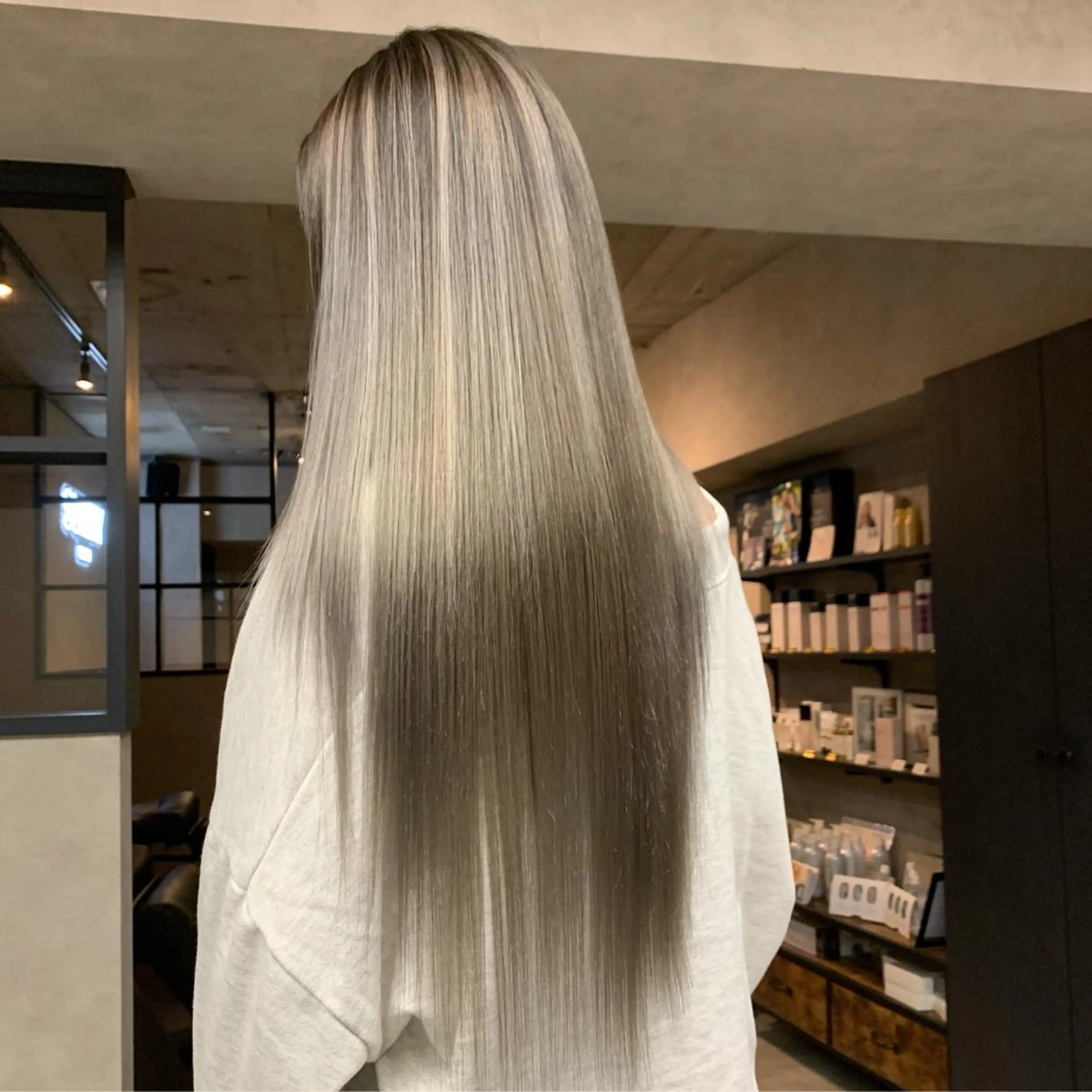 ロング カラー ヘアアレンジ グランルッソ所属・岡山× バレイヤージュカラーのヘアスタイル