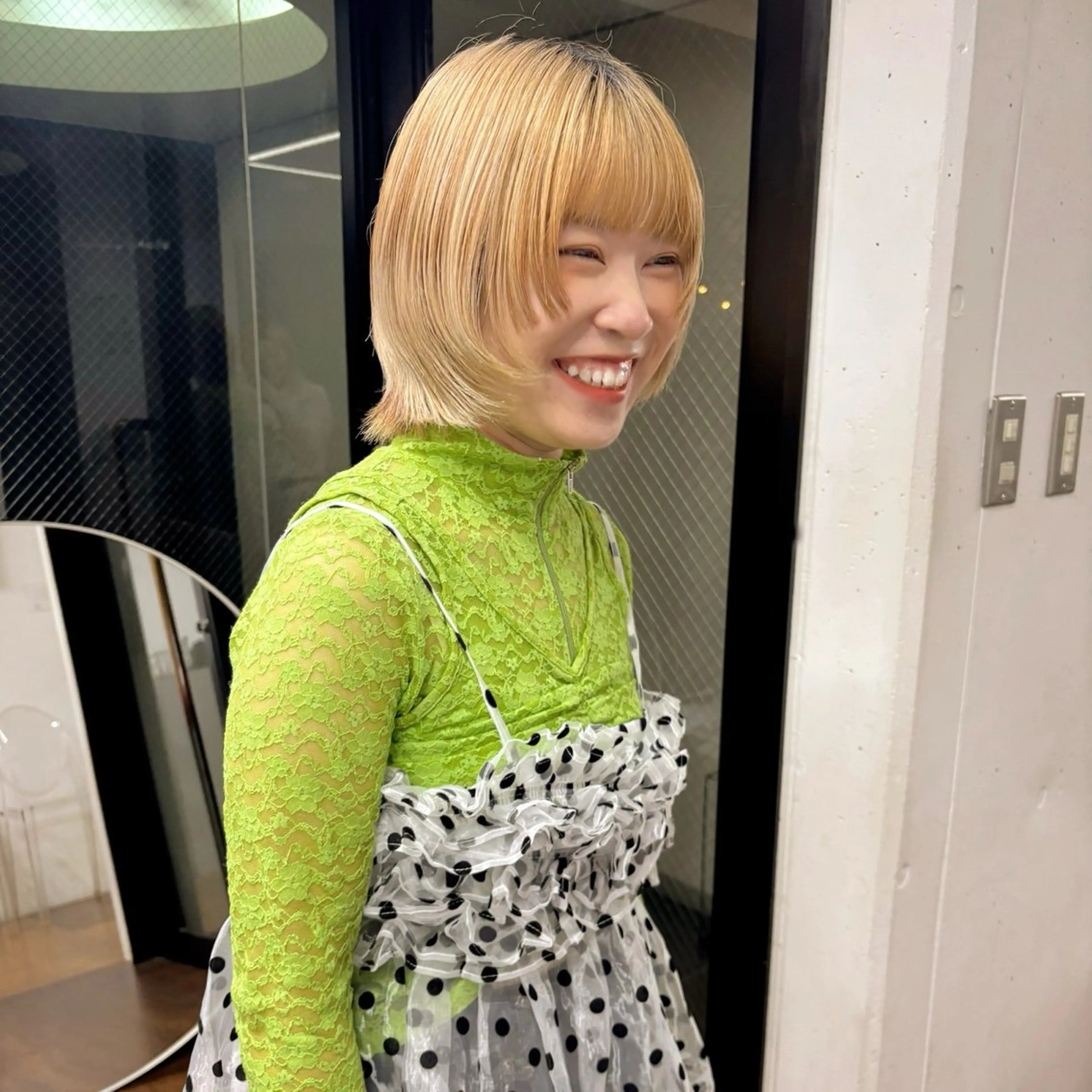 ショート ボブレイヤー ボブ 顔周りカット レイヤーカット カット 柔らかストレート /透け感ツヤカラーのヘアスタイル