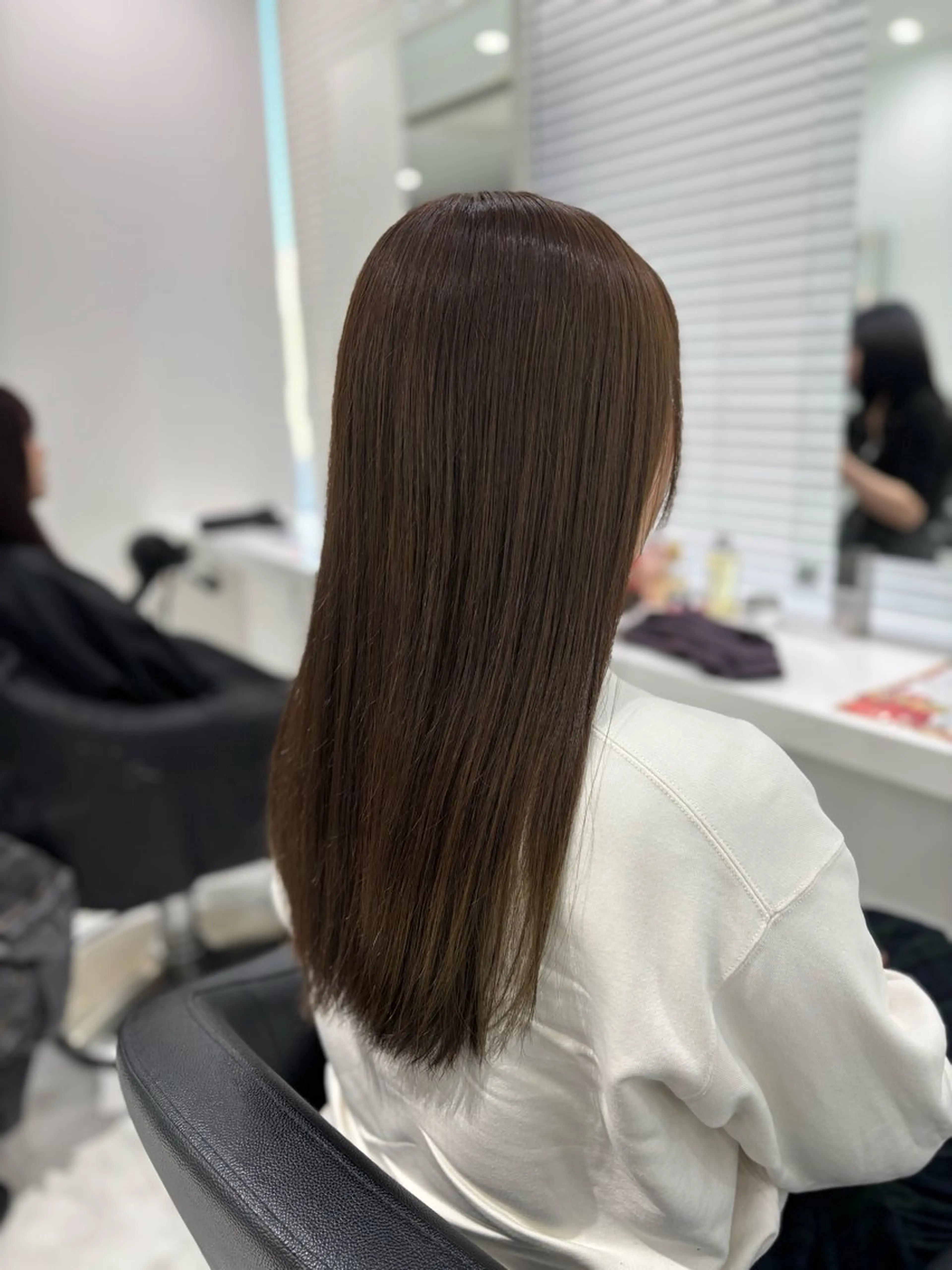 ロング カラー ヘアカラー トリートメント ヘッドスパ ヘアセット 🤍透明感カラー ×縮毛矯正🤍ゆうのヘアスタイル