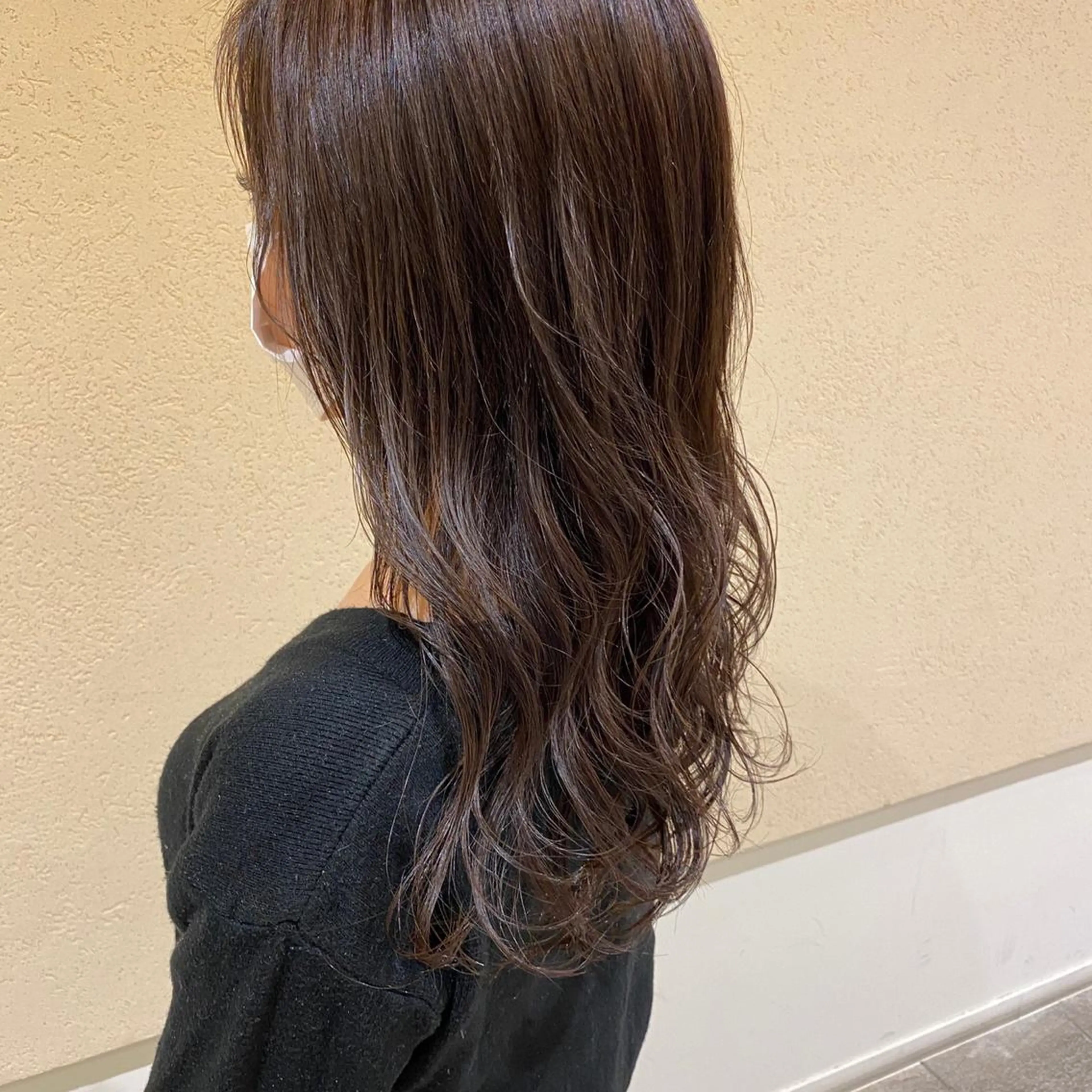 ミディアム 新宿スペインカール ヨモギダのヘアスタイル