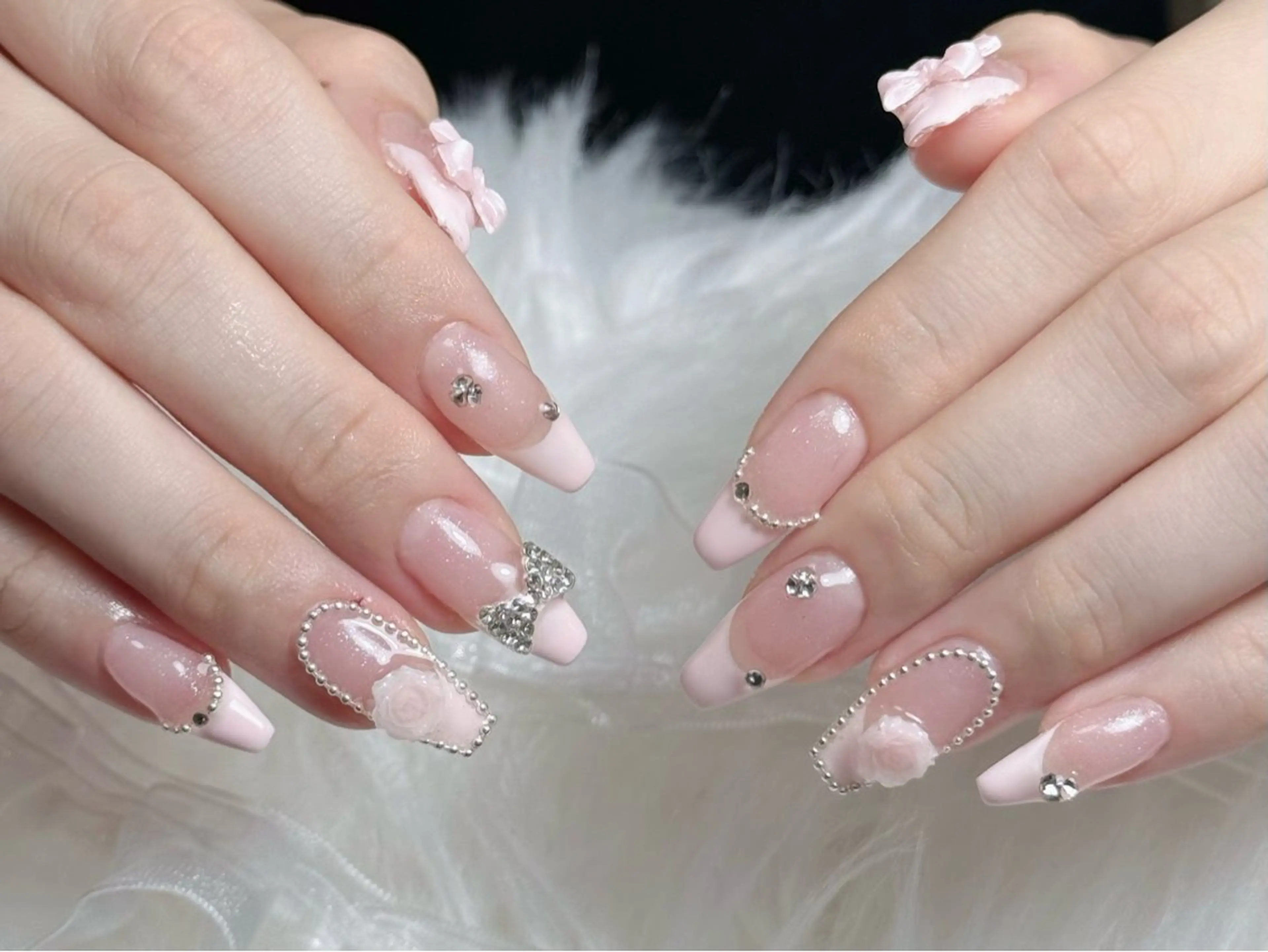 ネイル フレンチネイル ジェルネイル キラキラネイル 韓国ネイル マグネットネイル Julli nail studio所属・Julli NailStudioのネイルデザイン