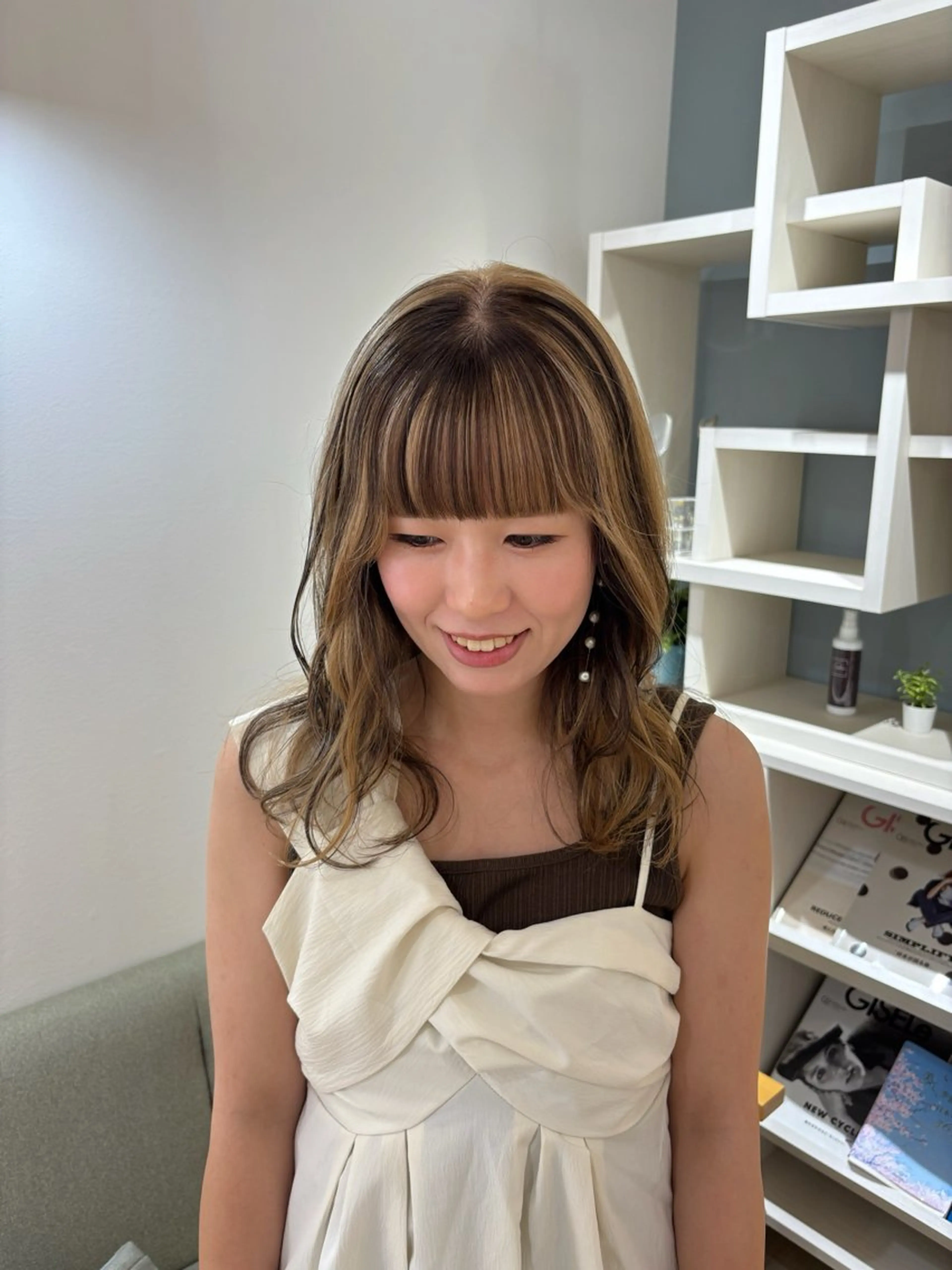 セミロング ヘアカラー scena(シーナ)所属・『大西　陸』 透明感color🔆のヘアスタイル
