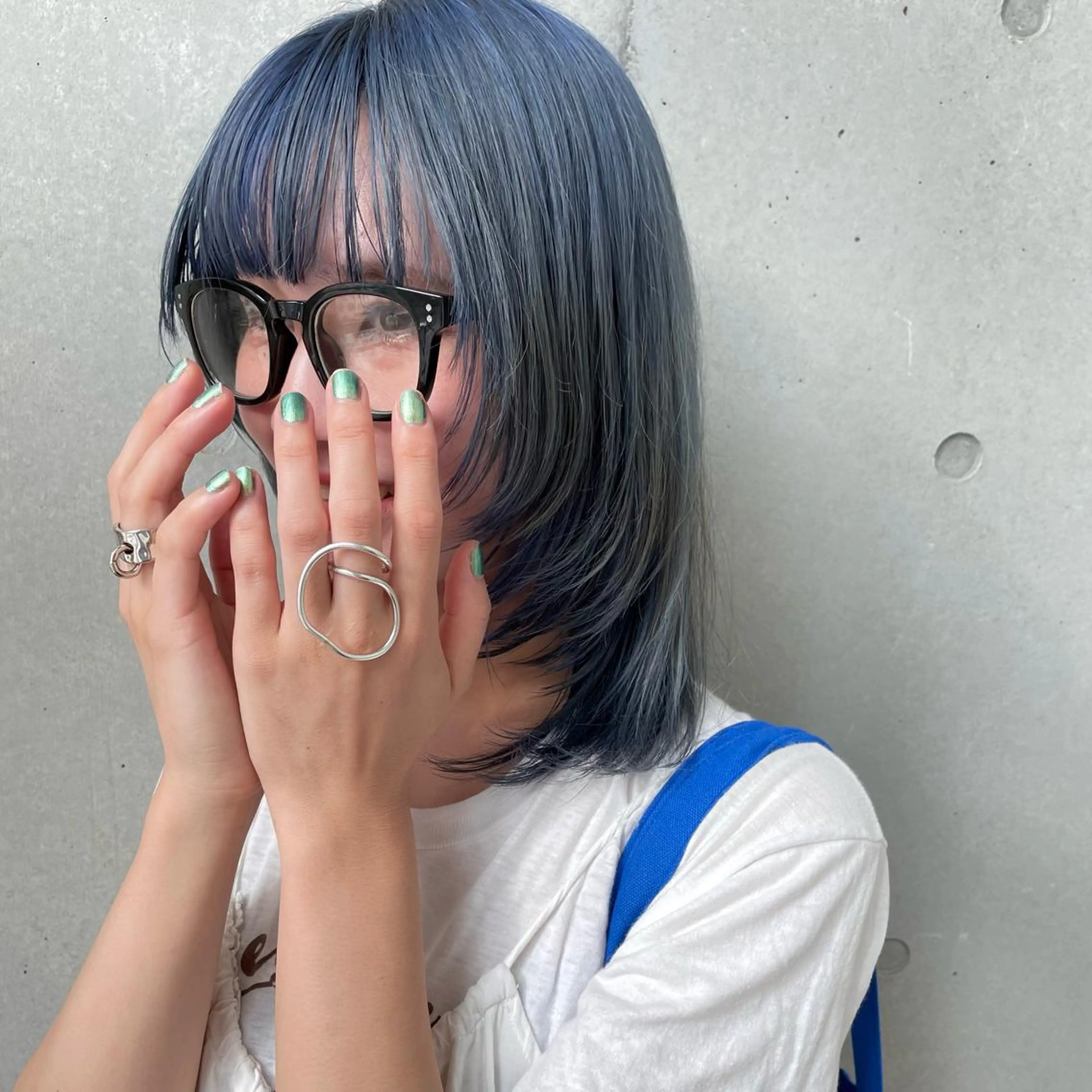 セミロング カラー ショート/ブリーチ mizuki🐋のヘアスタイル