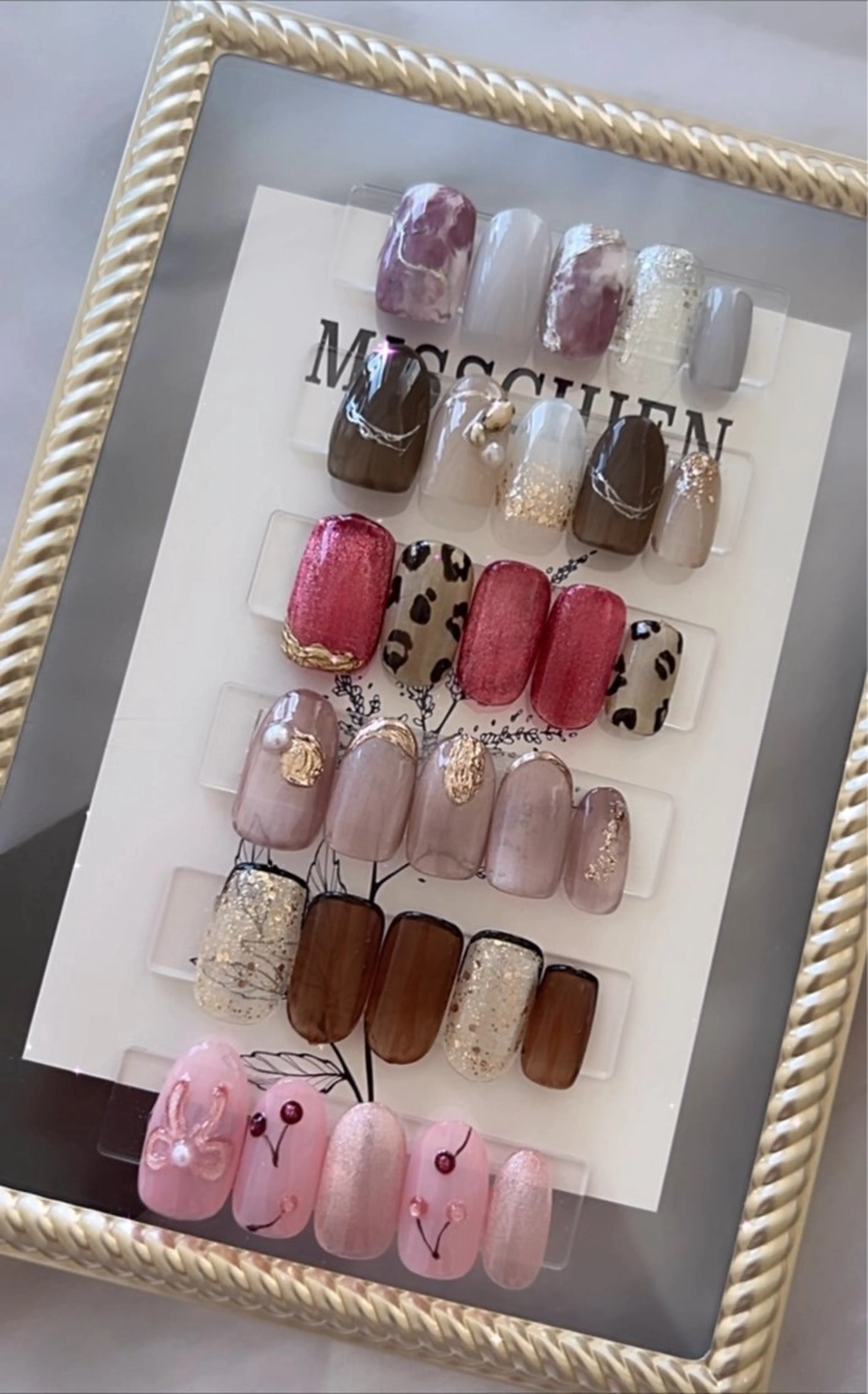 ネイル アニマル柄 オーロラネイル フレンチネイル 韓国ネイル マグネットネイル ハンドネイル Kai  nail Mayukoのネイルデザイン