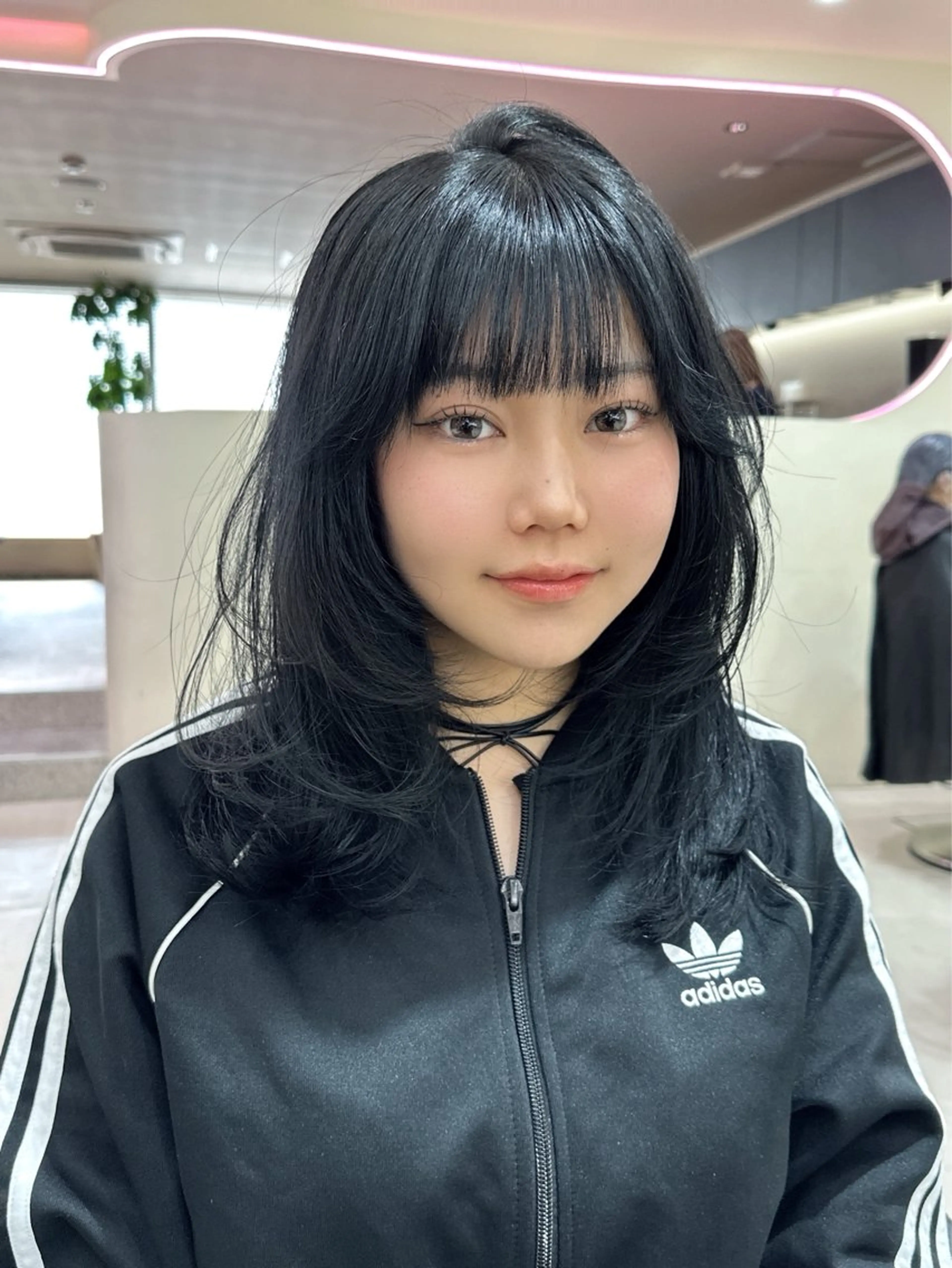 ロング カラー ヘアアレンジ カット ヘアカラー トリートメント ヘッドスパ ヘアセット 🌈艶カラー/ 韓国風レイヤーカットのヘアスタイル