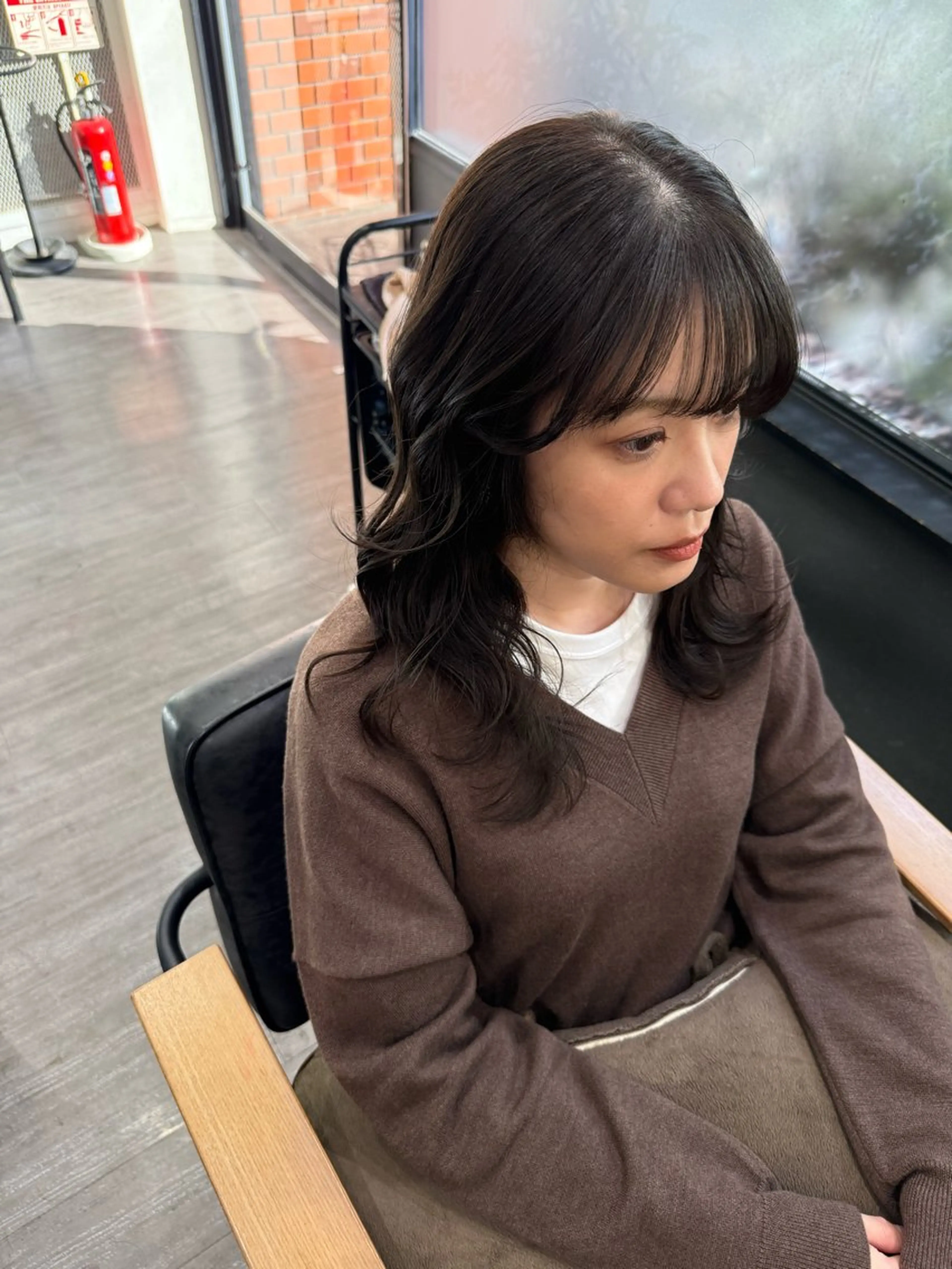 ミディアム カラー グレージュ オリーブグレージュ オリーブグレー カット ヘアカラー トリートメント 上田 紗也のヘアスタイル