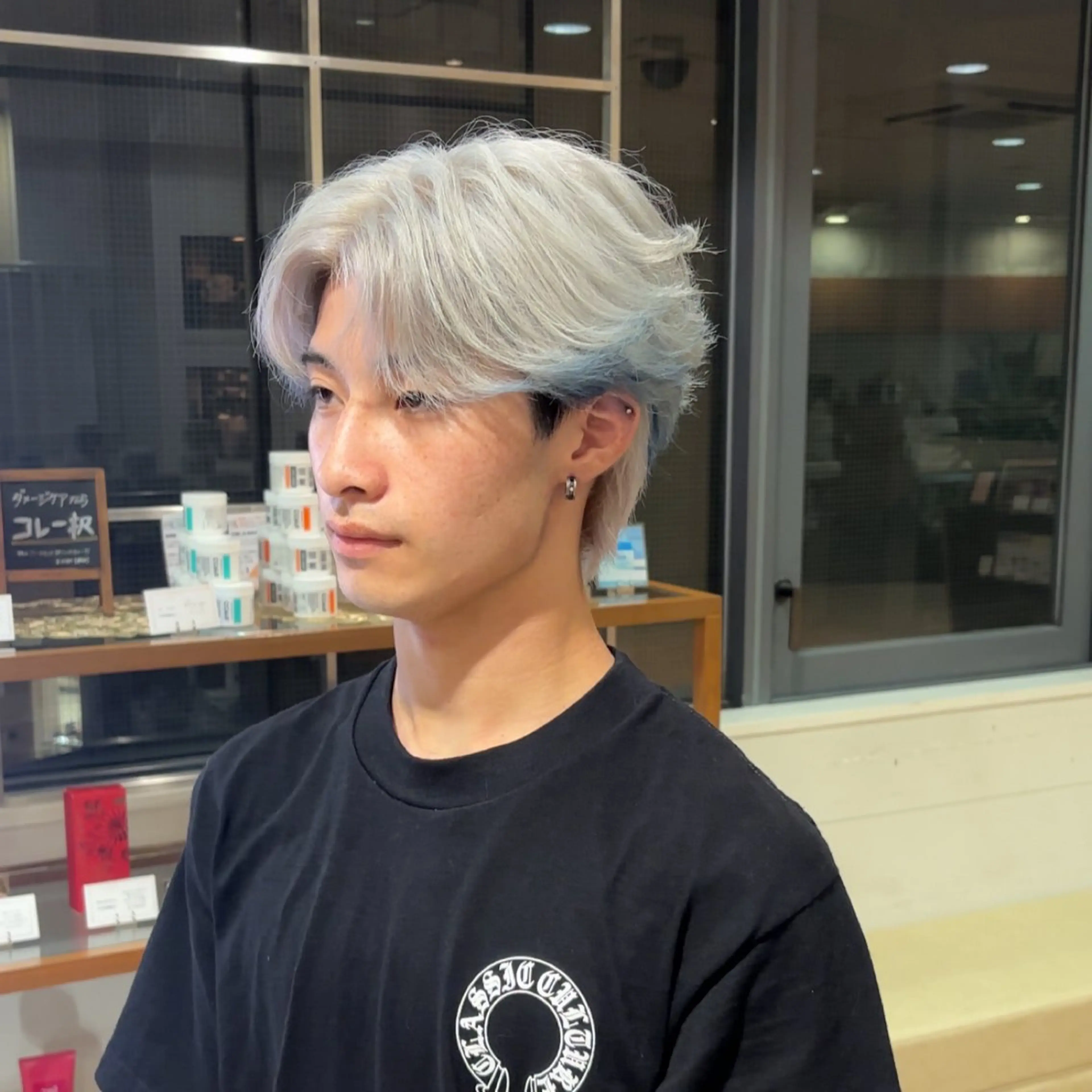 ショート カラー メンズパーマ✨️ ケアブリーチカラーのヘアスタイル