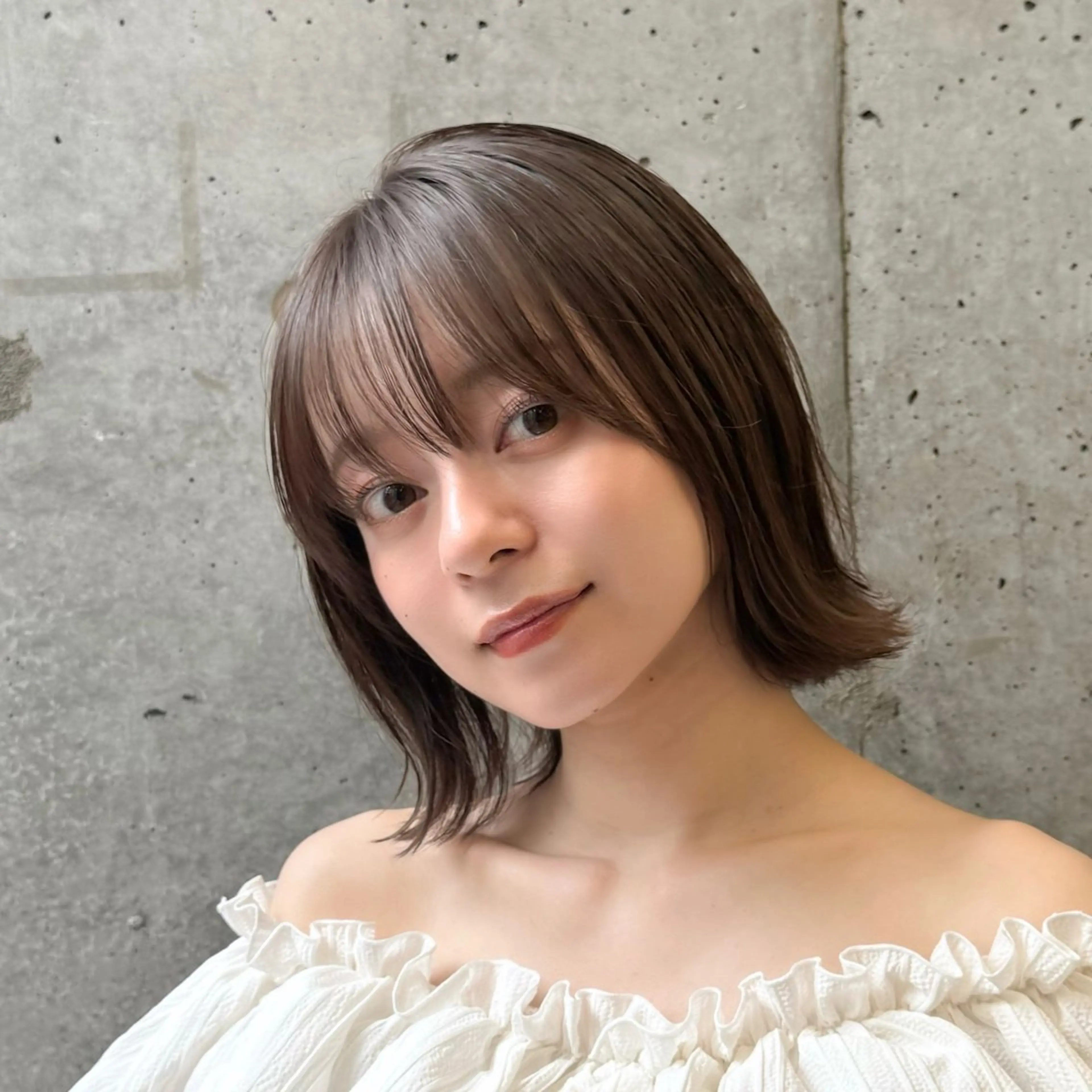 ショート カラー カット ヘアカラー トリートメント 顔周り/レイヤー/ ベージュ/みっきーのヘアスタイル