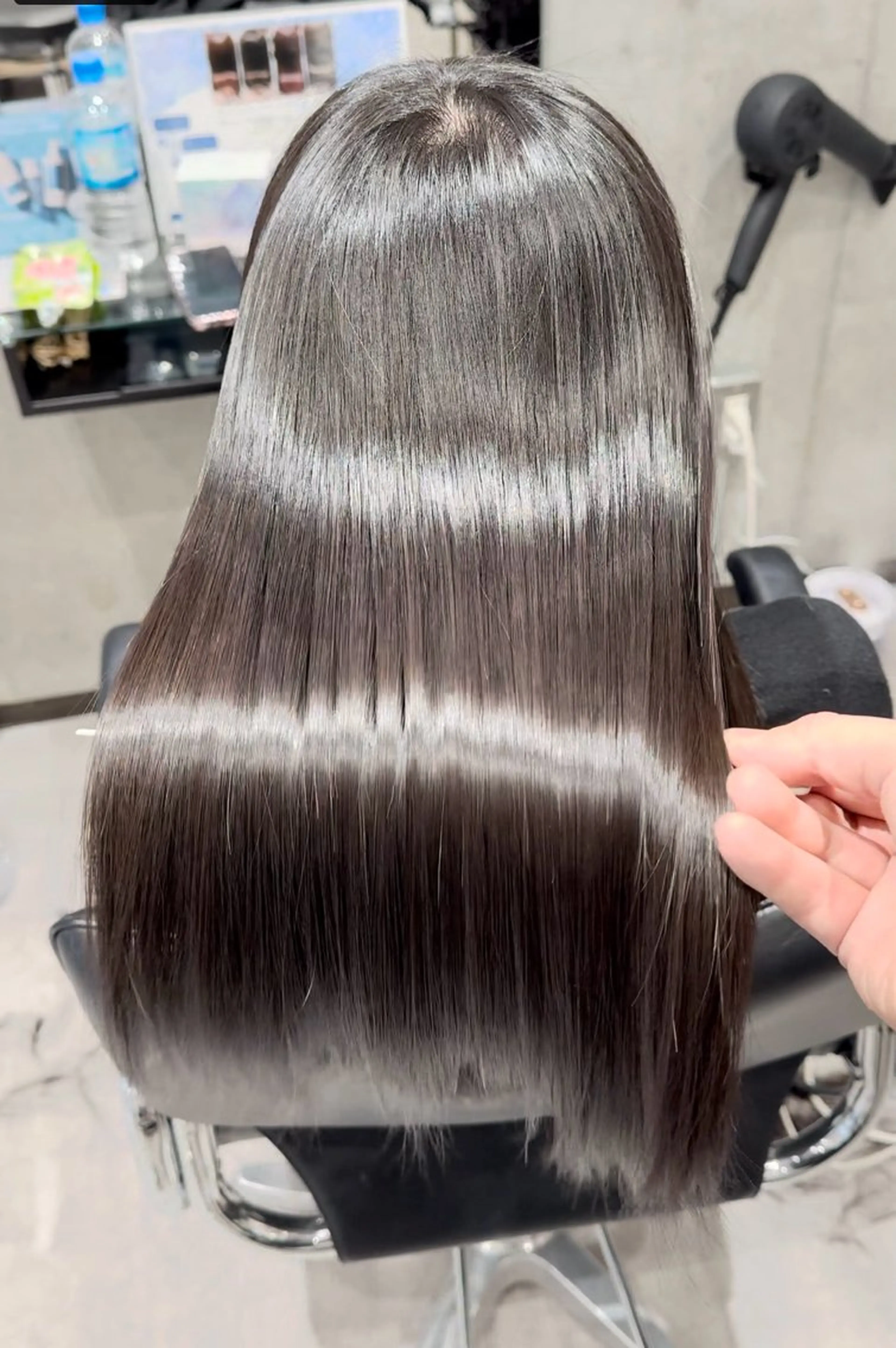 ロング KenIchi施術者 1%未満ドライカットのヘアスタイル