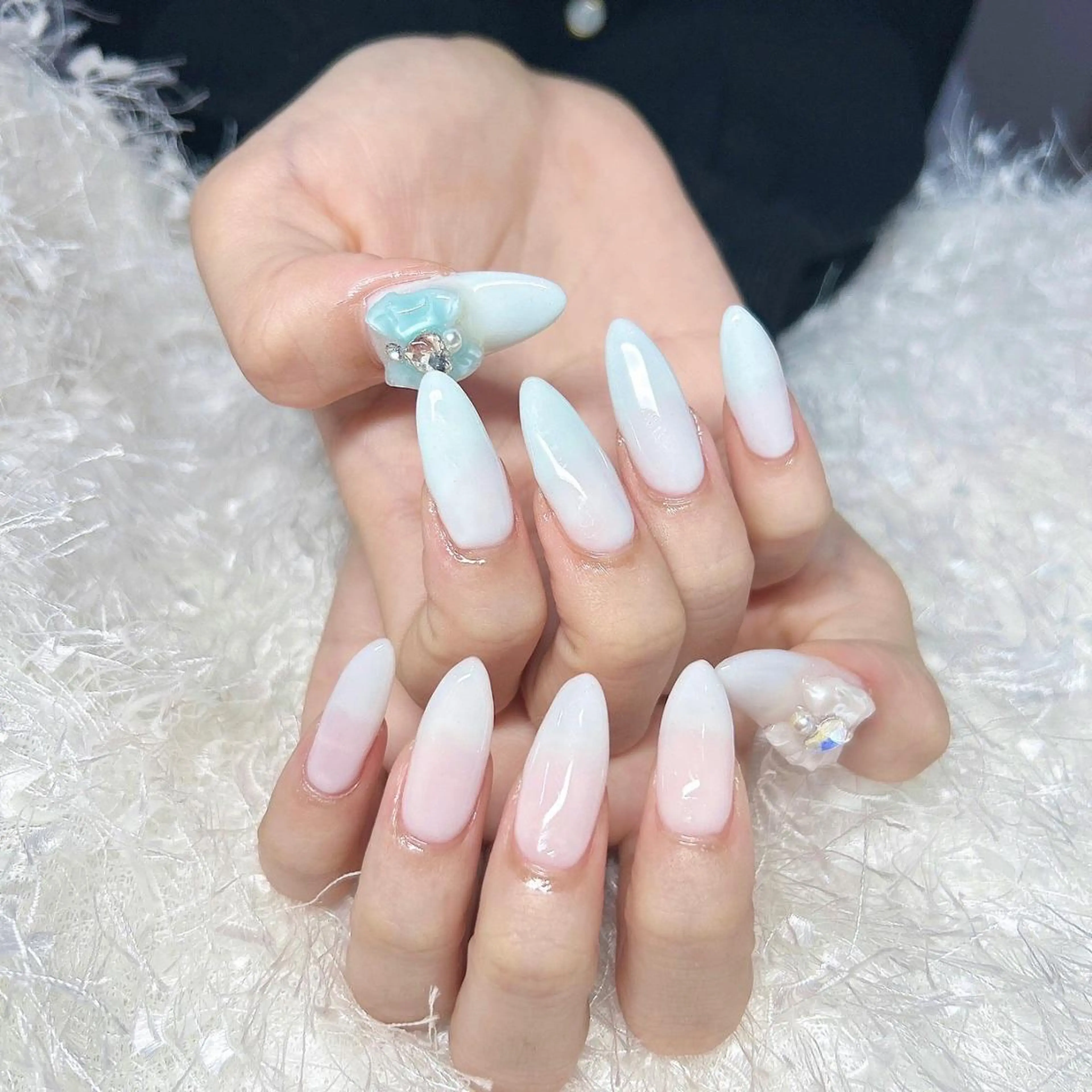 ネイル オーロラネイル 長さ出し ジェルネイル グラデーション 韓国ネイル ハンドネイル Nail&eye Belire 新宿のネイルデザイン