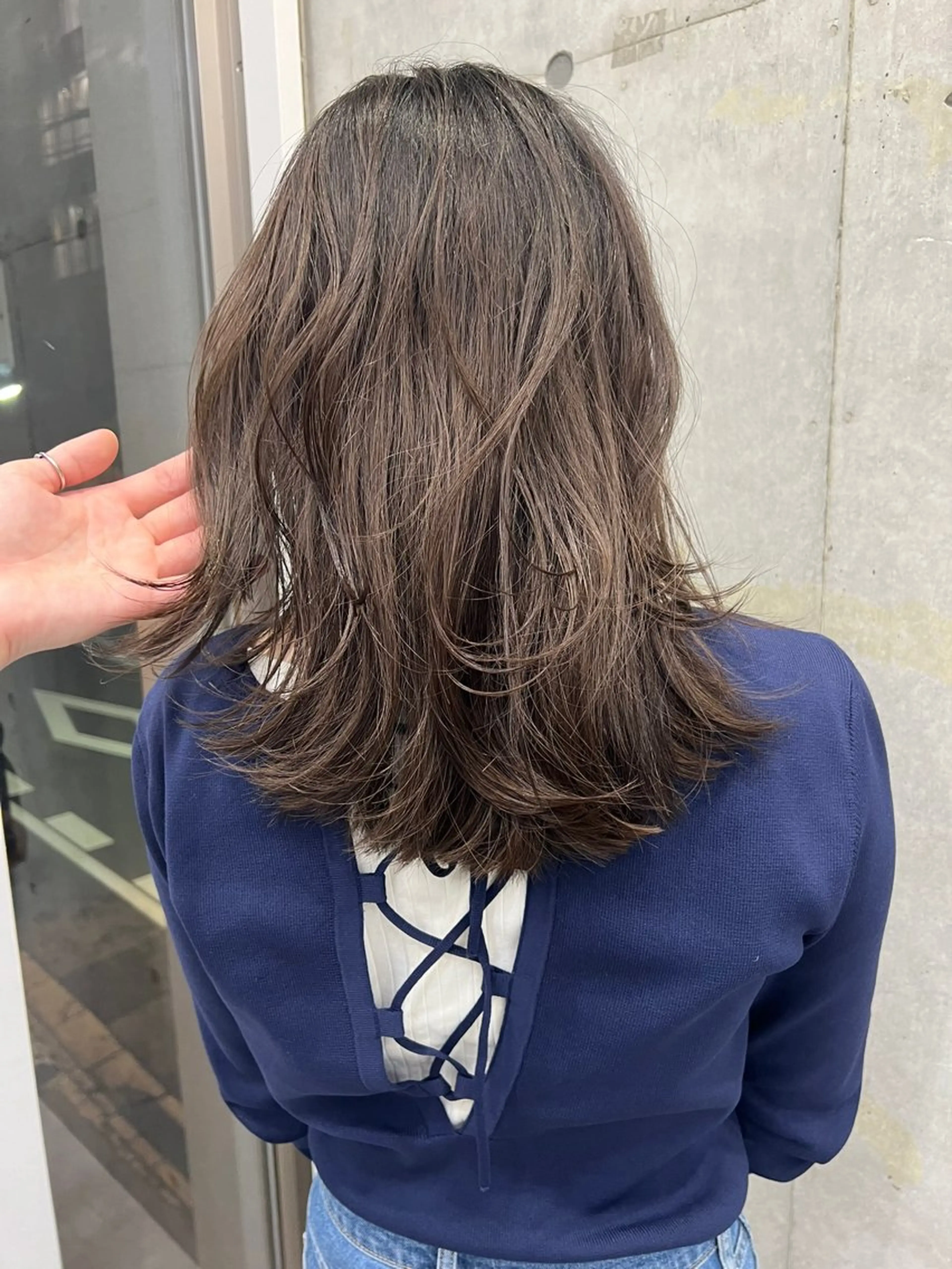 ミディアム カット ヘアカラー 【YUTO】確実に 髪を綺麗にするプロ。のヘアスタイル