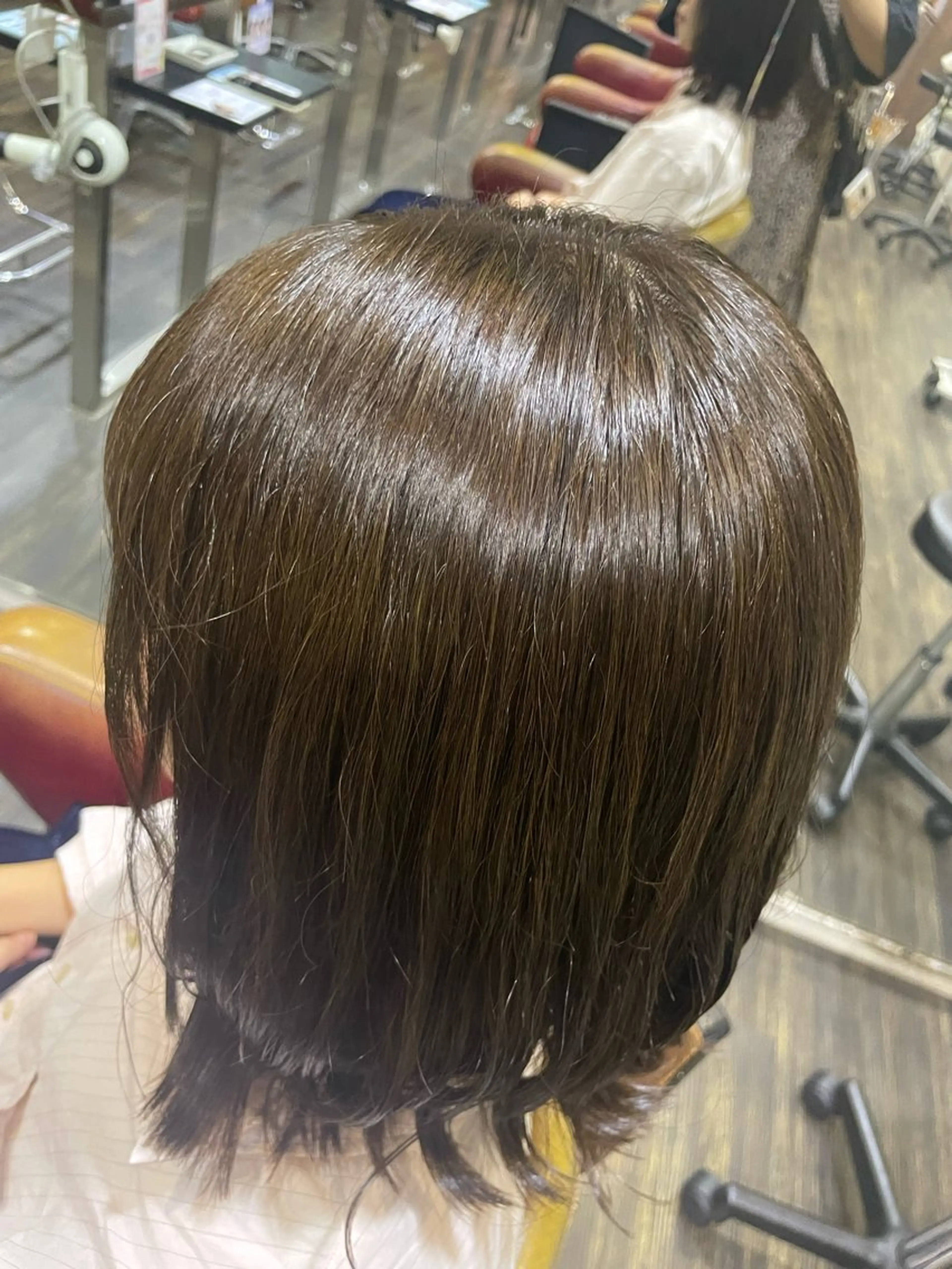 ミディアム カラー ベージュカラー オリーブベージュ カット ヘアカラー 佐藤 綾郁のヘアスタイル