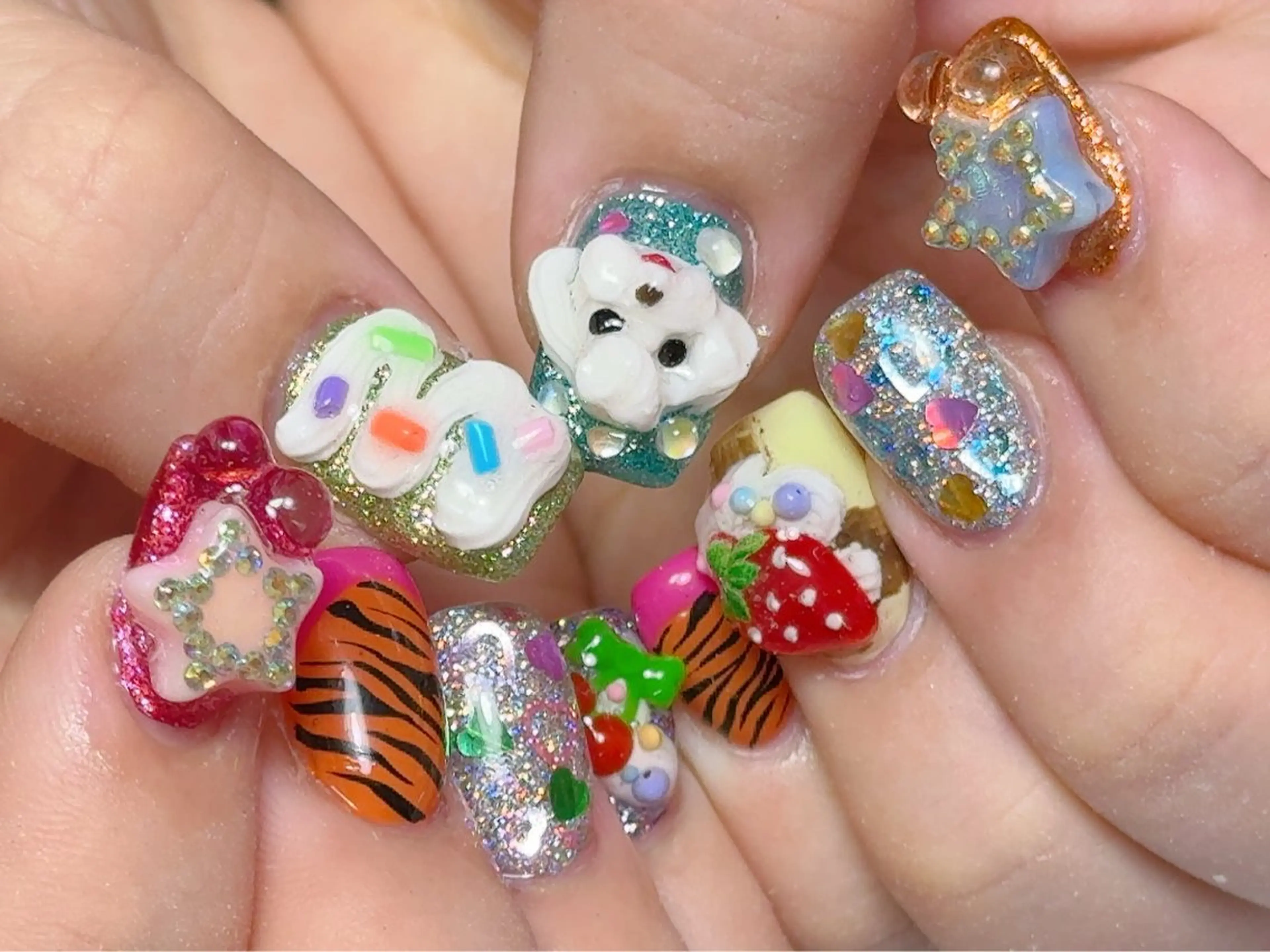 ネイル ハンドネイル Nail Atelier IamI所属・アイアムアイ 大村磨衣のネイルデザイン