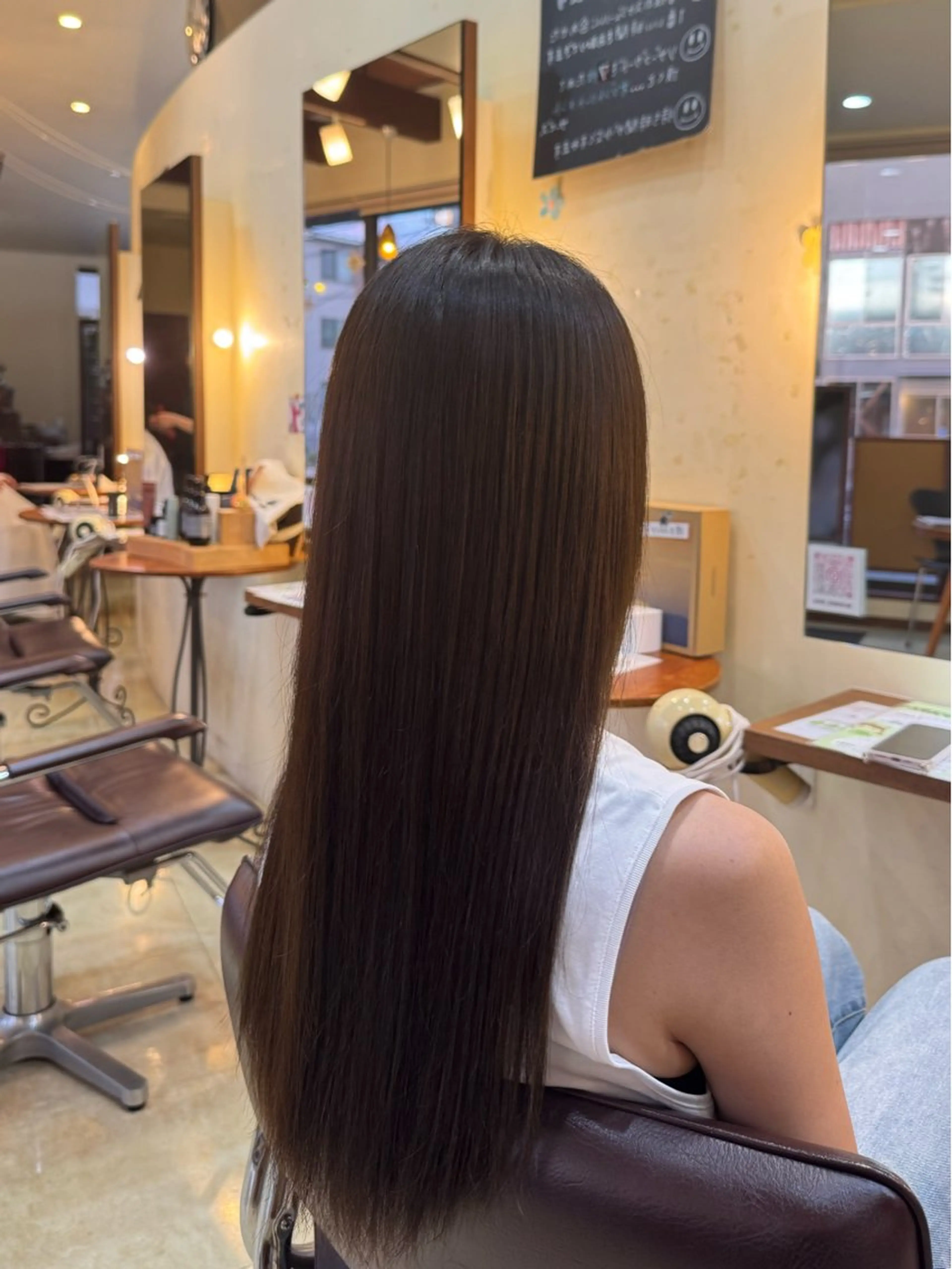 ロング カラー オリーブカラー ヘアカラー 善方 心音のヘアスタイル