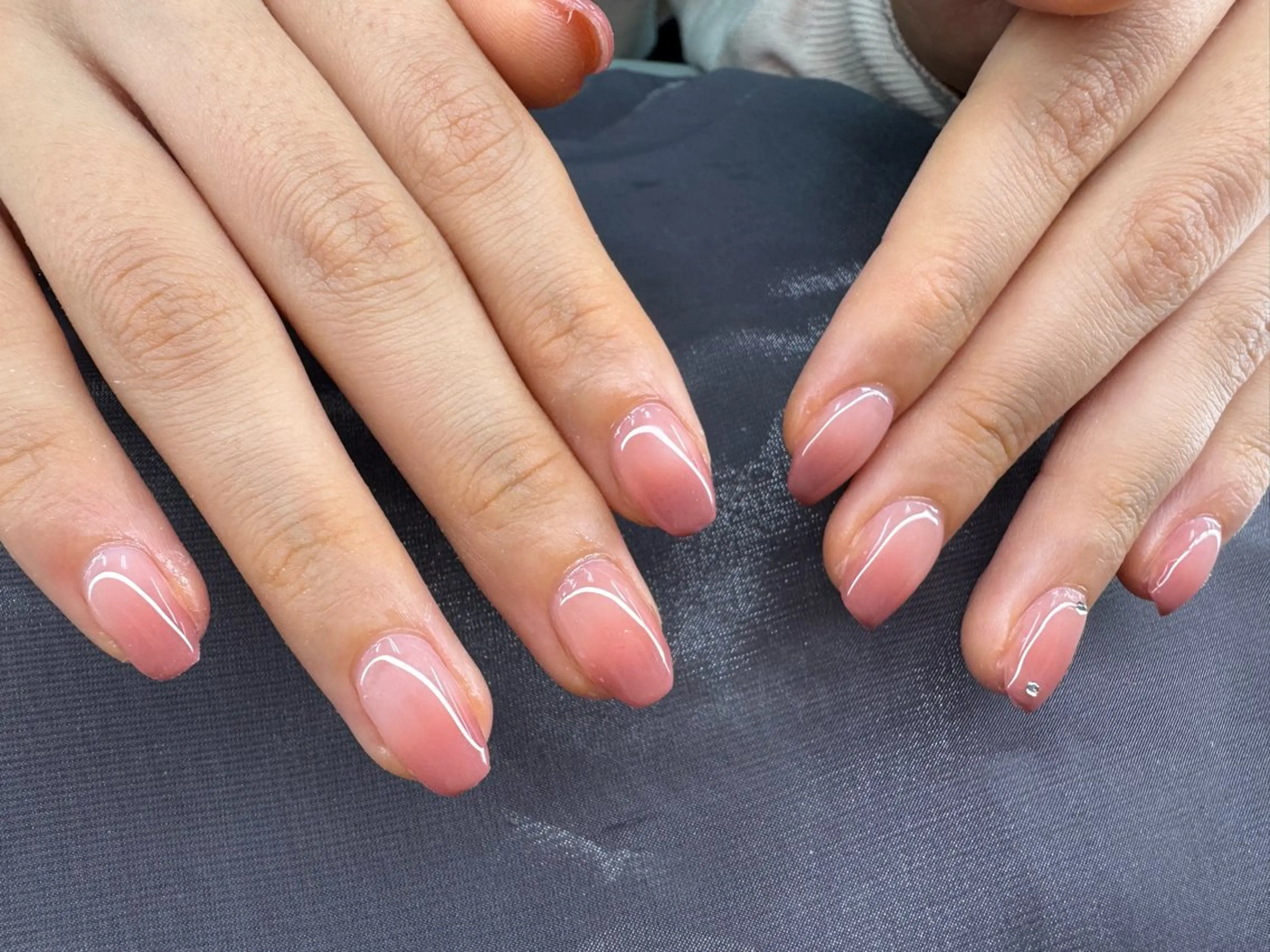ネイル ハンドネイル Elegant beauty ツルのネイルデザイン