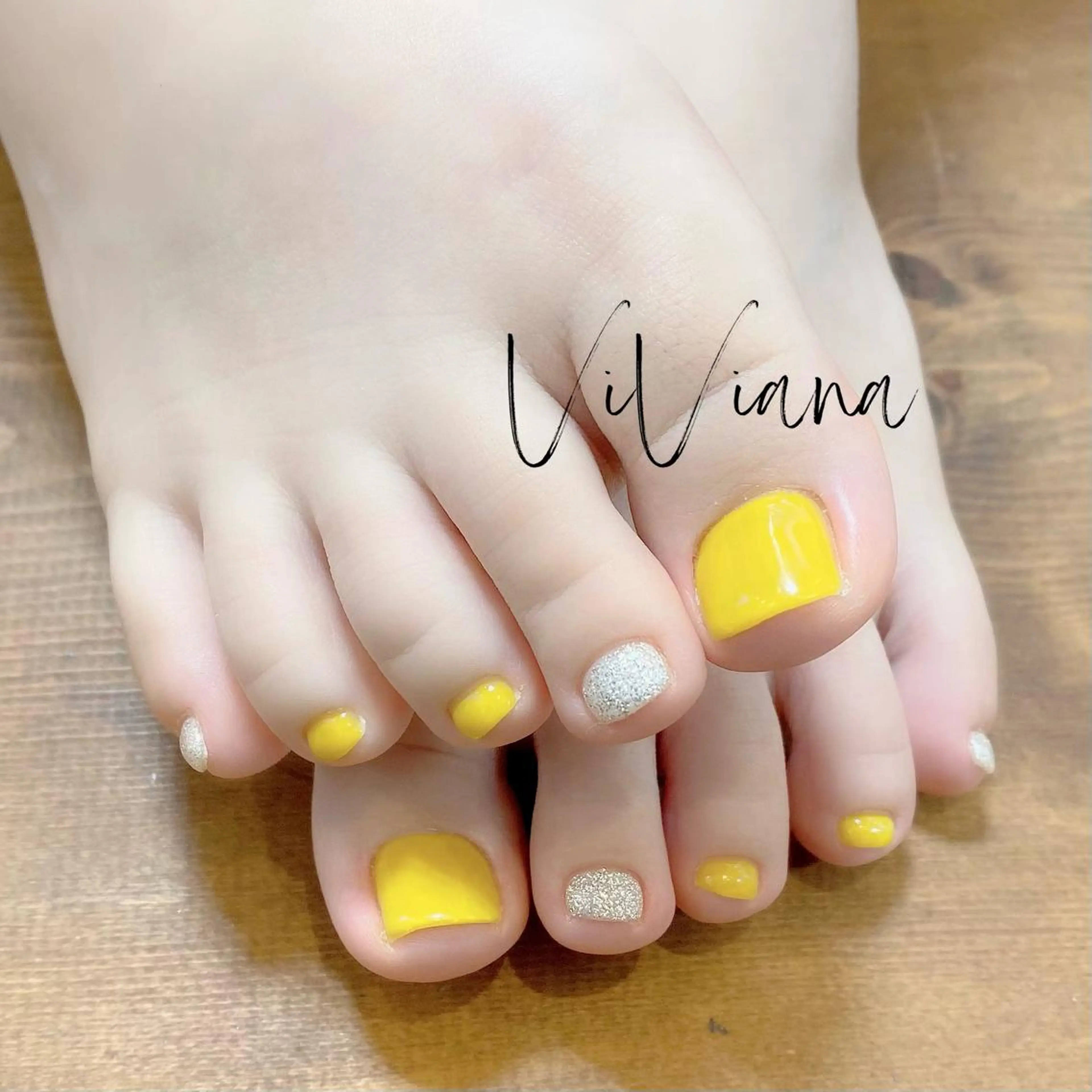 ネイル フットネイル ViViana ｳﾞｨｳﾞｨｱﾅのネイルデザイン
