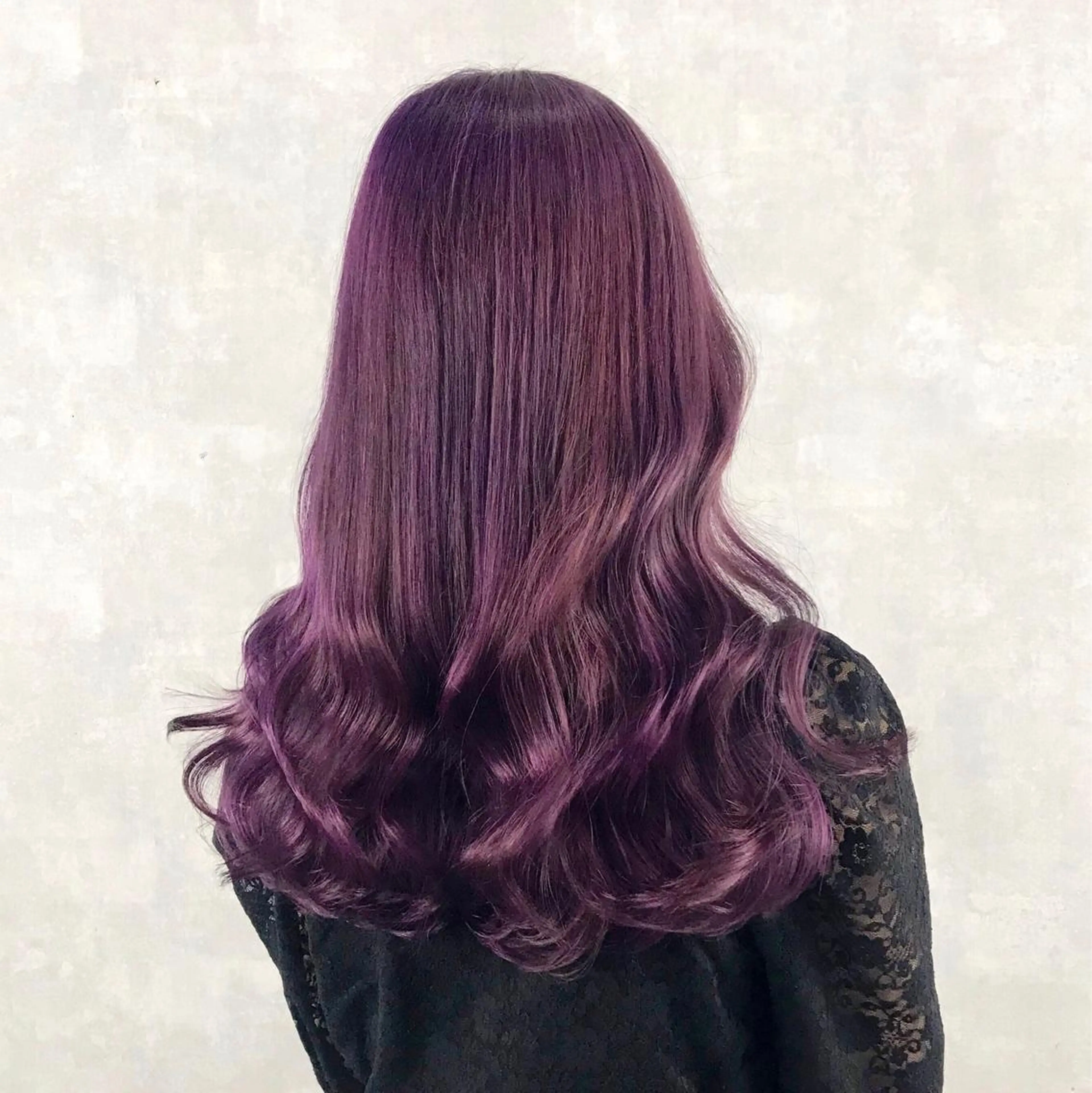 ロング カラー ブリーチ ラベンダーカラー ヨシンモリ ムルギョル巻き 韓国風ヘア サロウィン所属・K-POP好き美容師 🇰🇷Kai.Yのヘアスタイル