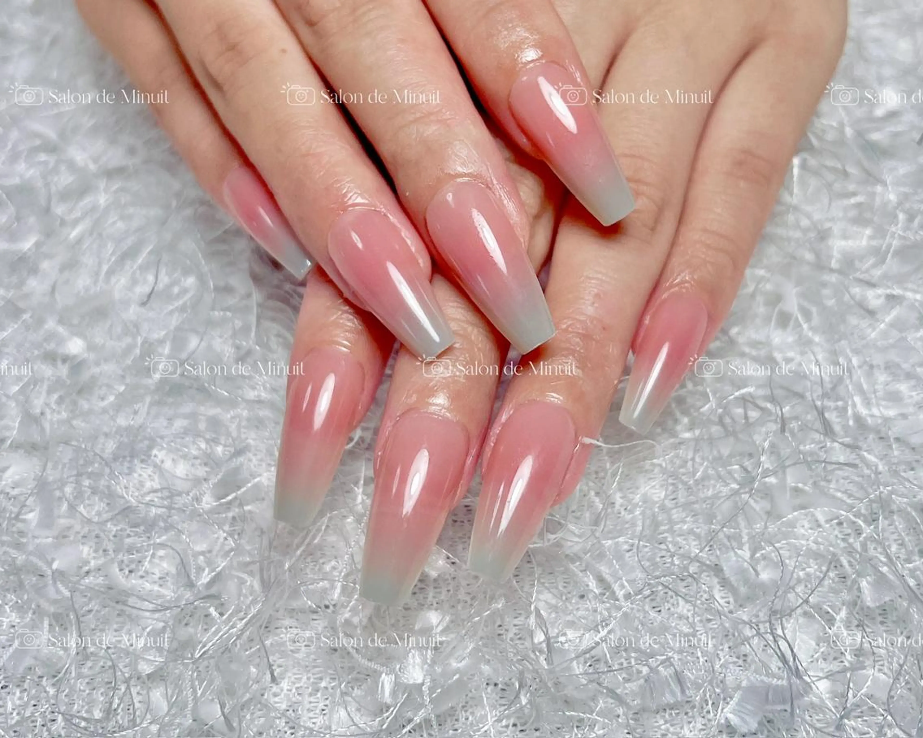 ネイル Salon de Minuit🦩のネイルデザイン