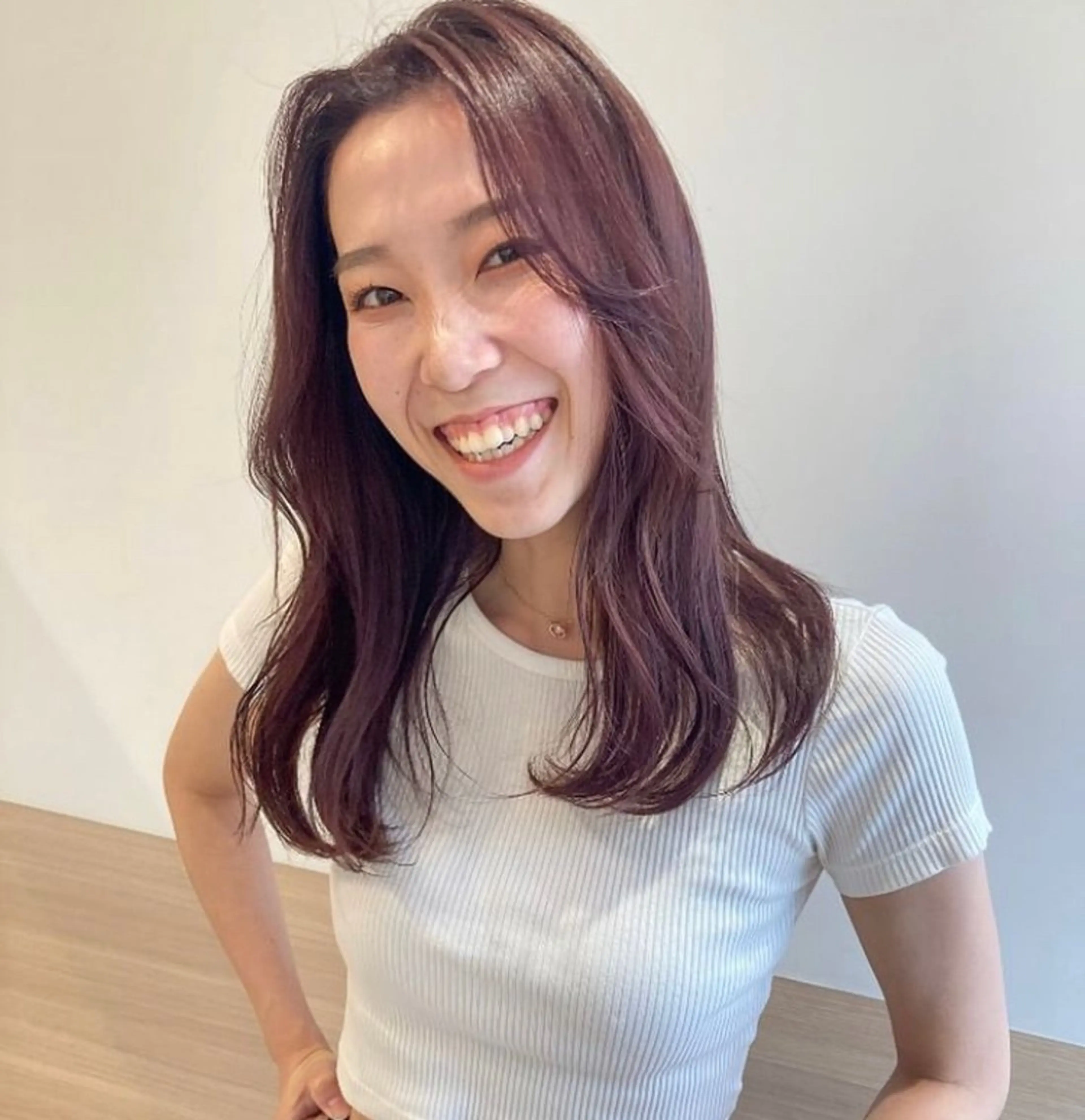 セミロング icie所属・大阪ヴィーガンサロン KANAKOのヘアスタイル